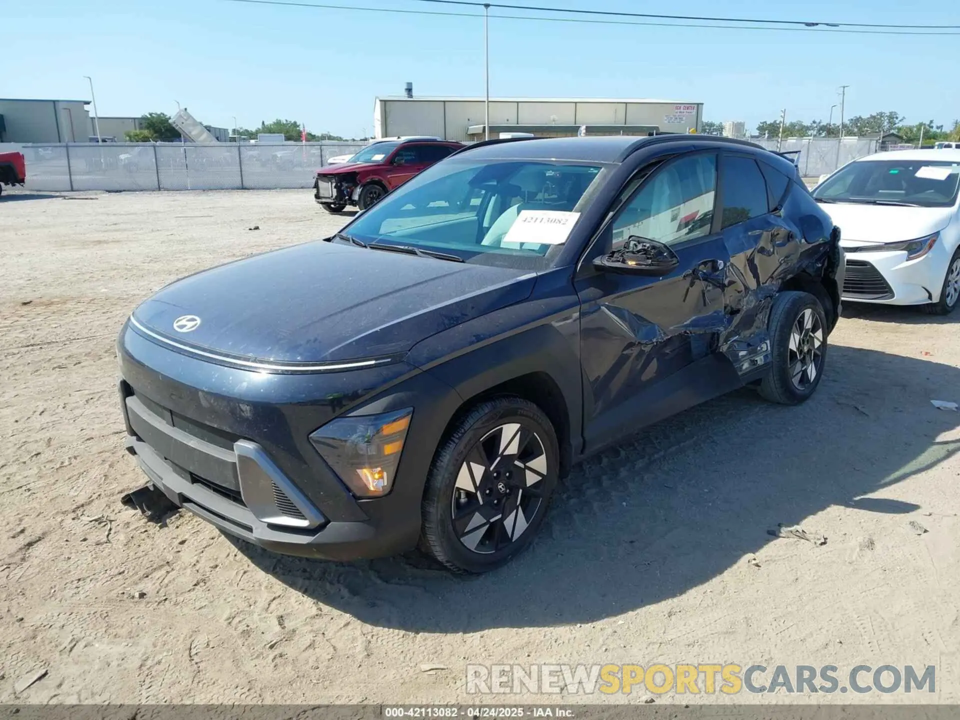 2 fotografías del automóvil dañado KM8HB3AB2RU106918 HYUNDAI KONA 2024