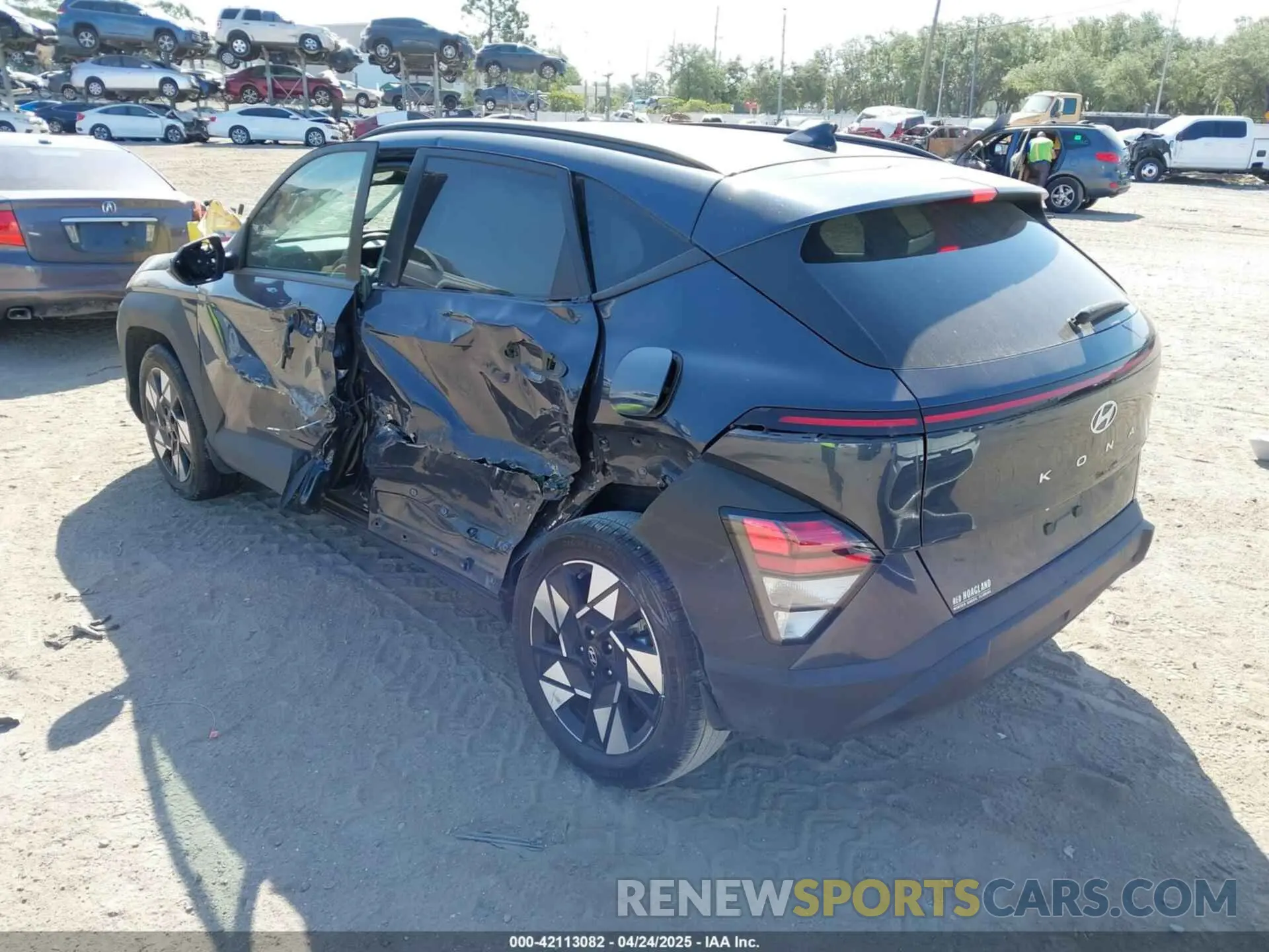 3 fotografías del automóvil dañado KM8HB3AB2RU106918 HYUNDAI KONA 2024