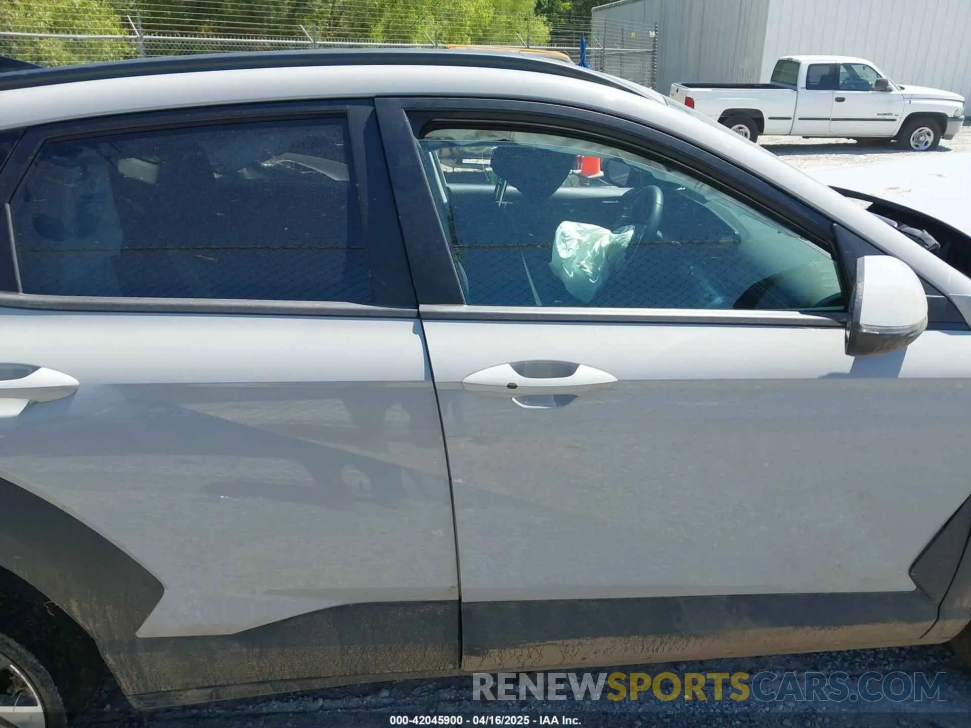 14 fotografías del automóvil dañado KM8HB3AB2RU171025 HYUNDAI KONA 2024