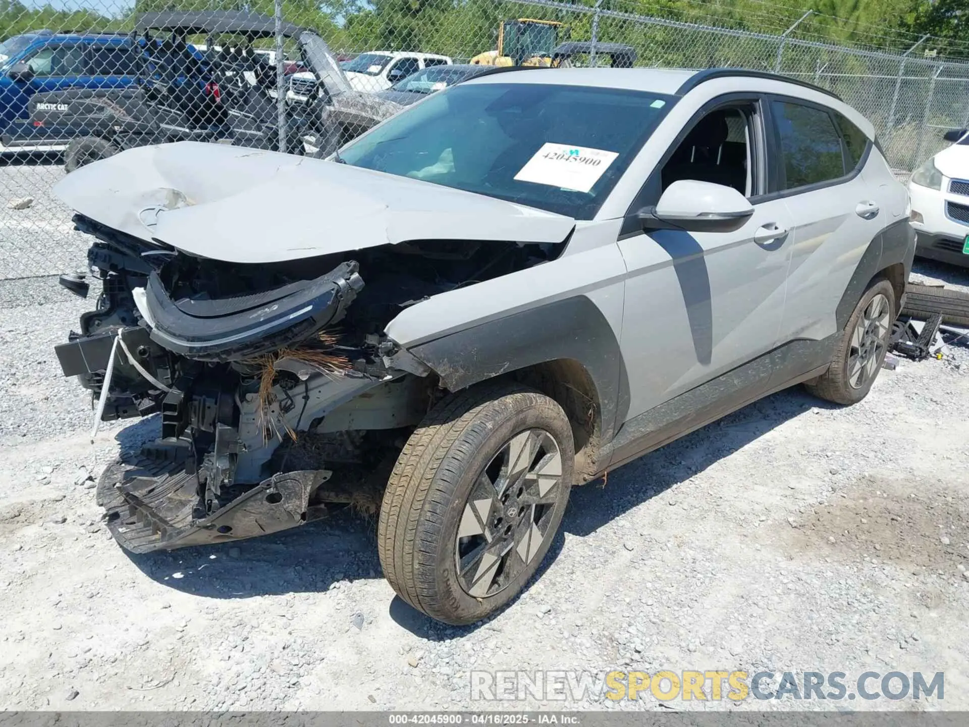 2 fotografías del automóvil dañado KM8HB3AB2RU171025 HYUNDAI KONA 2024