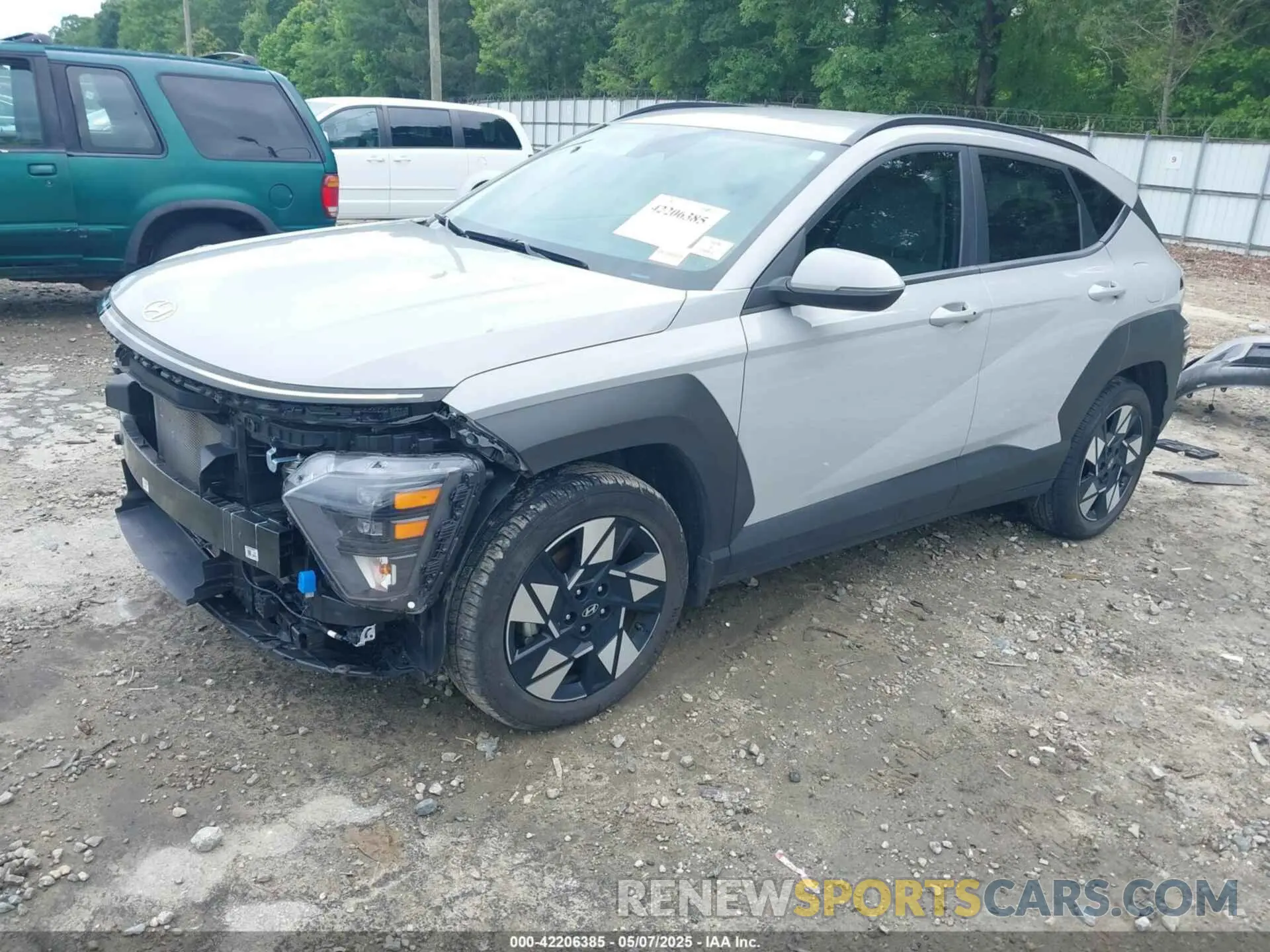 2 fotografías del automóvil dañado KM8HB3AB3RU053503 HYUNDAI KONA 2024