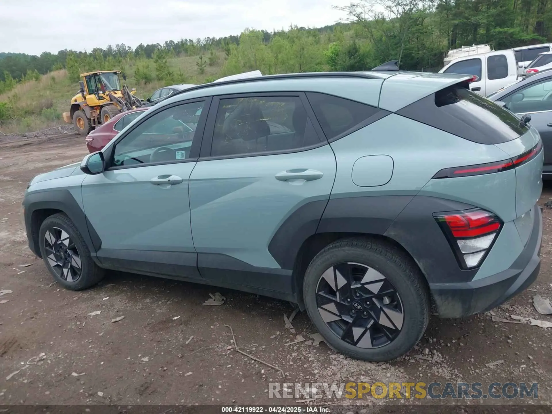 14 fotografías del automóvil dañado KM8HB3AB3RU129060 HYUNDAI KONA 2024