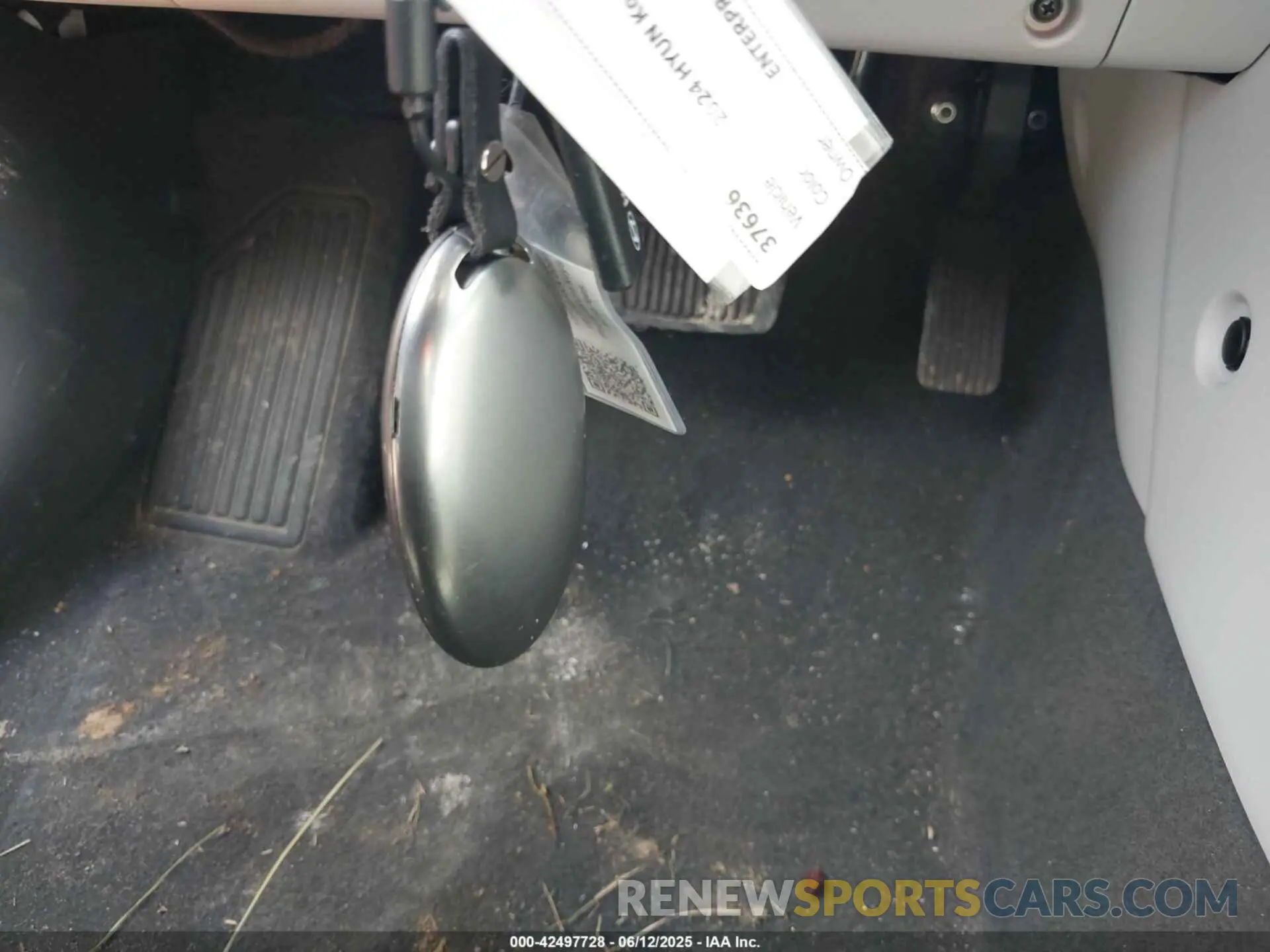 11 fotografías del automóvil dañado KM8HB3AB3RU146781 HYUNDAI KONA 2024