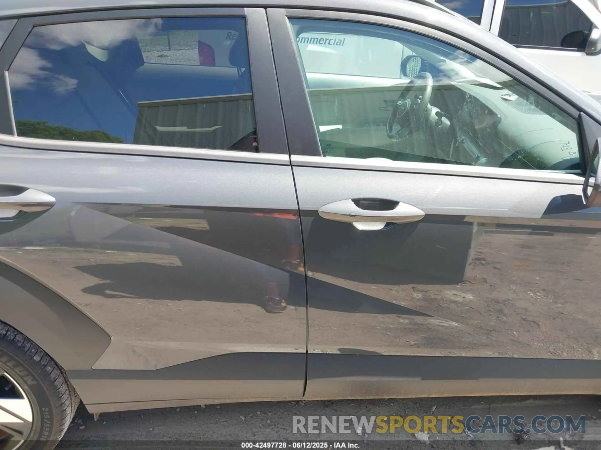 13 fotografías del automóvil dañado KM8HB3AB3RU146781 HYUNDAI KONA 2024