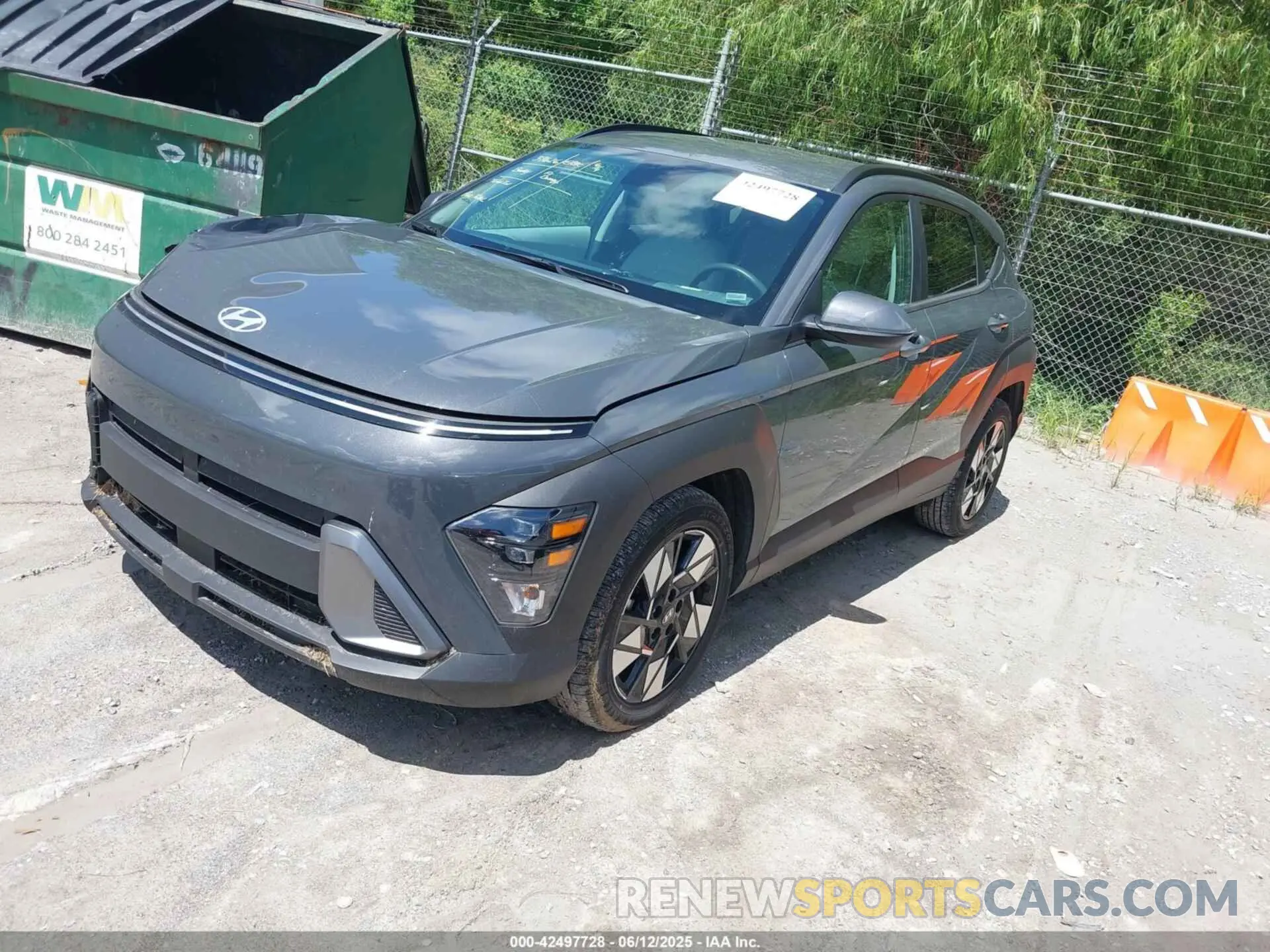 2 fotografías del automóvil dañado KM8HB3AB3RU146781 HYUNDAI KONA 2024