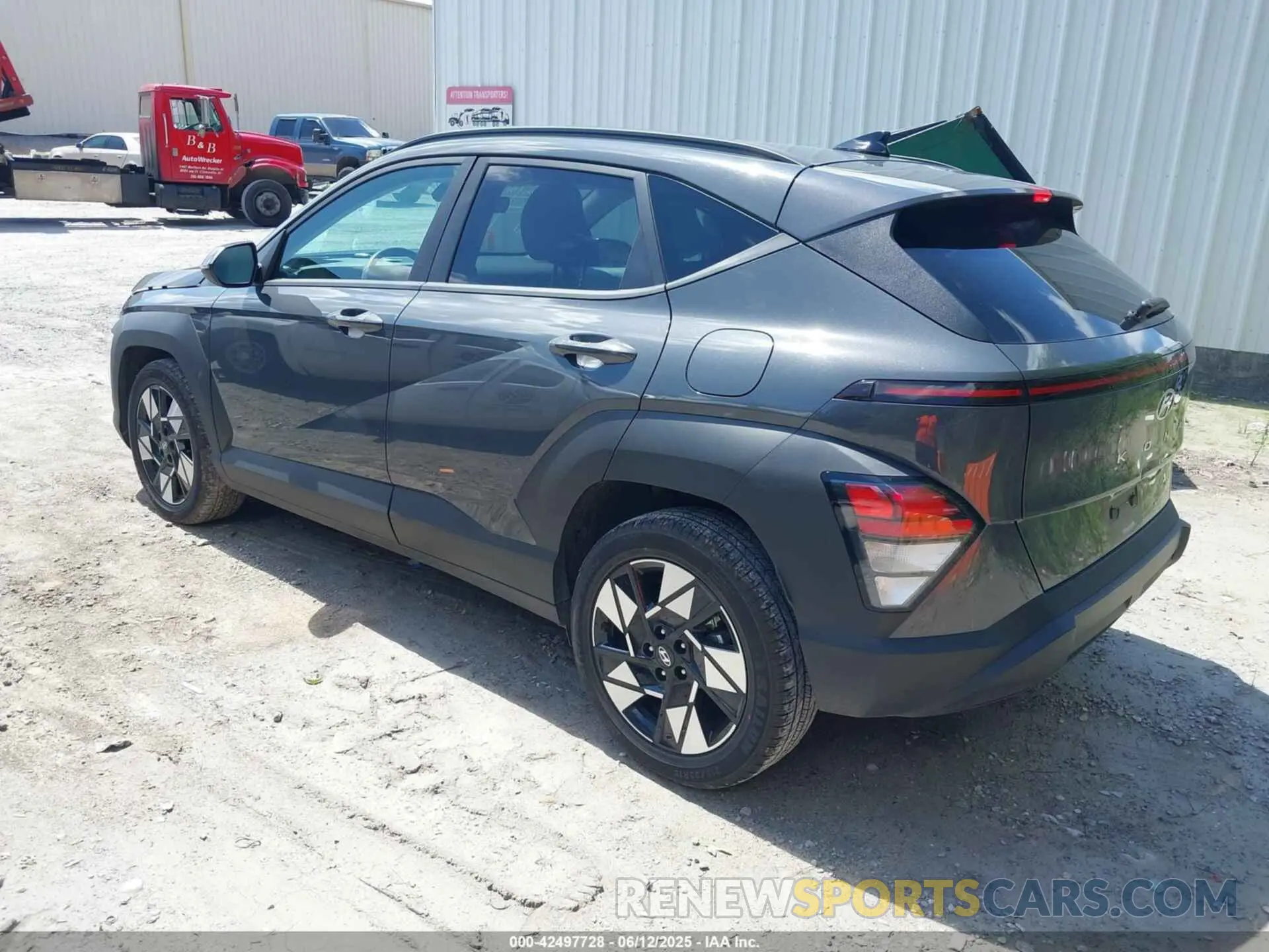 3 fotografías del automóvil dañado KM8HB3AB3RU146781 HYUNDAI KONA 2024