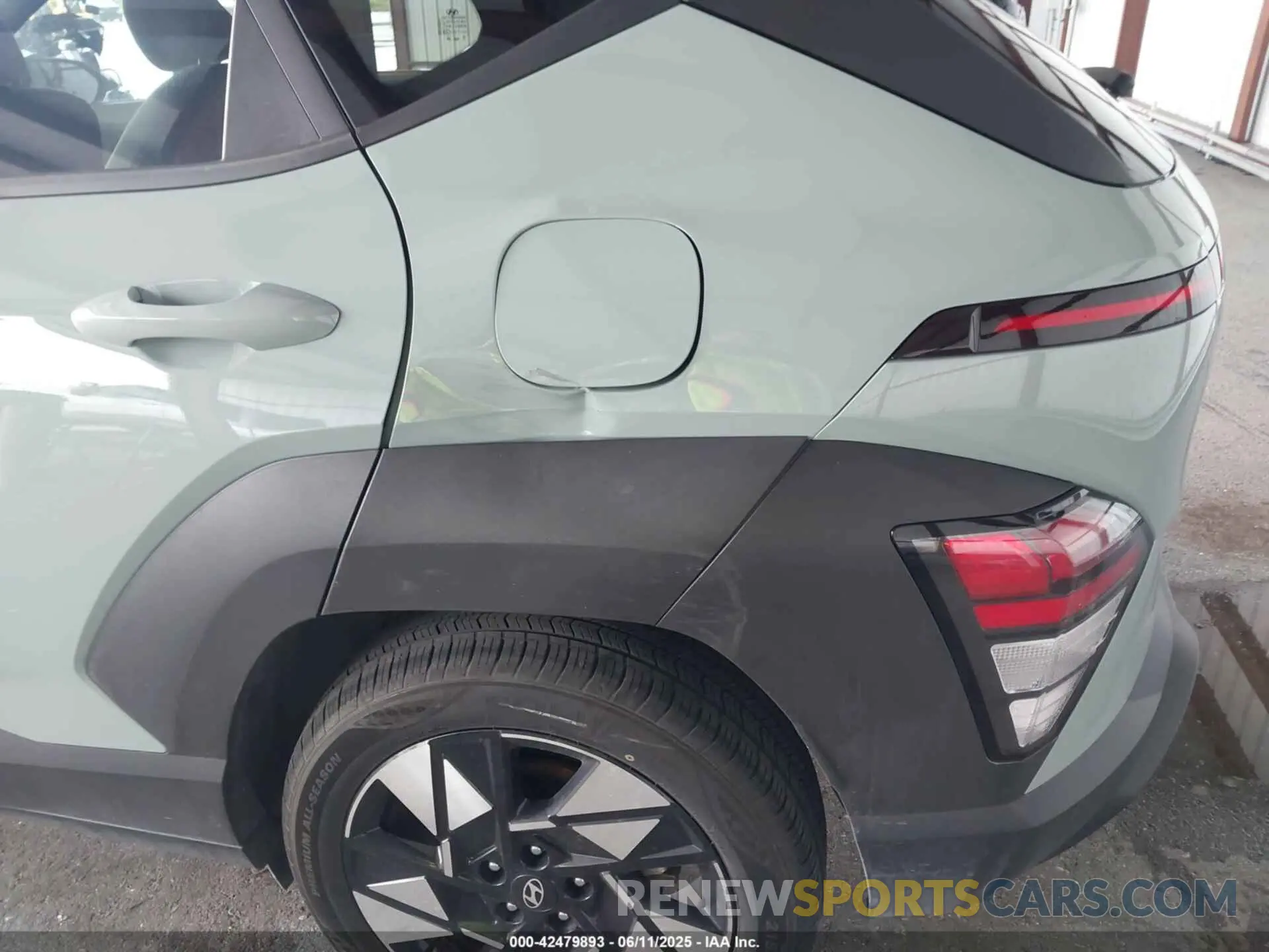 19 fotografías del automóvil dañado KM8HB3AB3RU171003 HYUNDAI KONA 2024