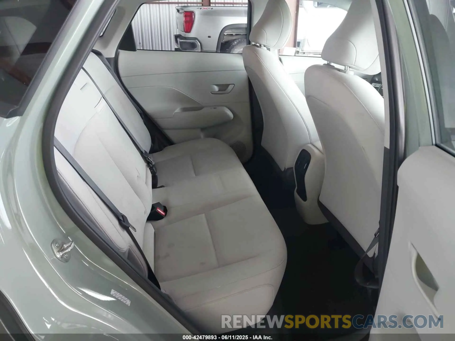 8 fotografías del automóvil dañado KM8HB3AB3RU171003 HYUNDAI KONA 2024
