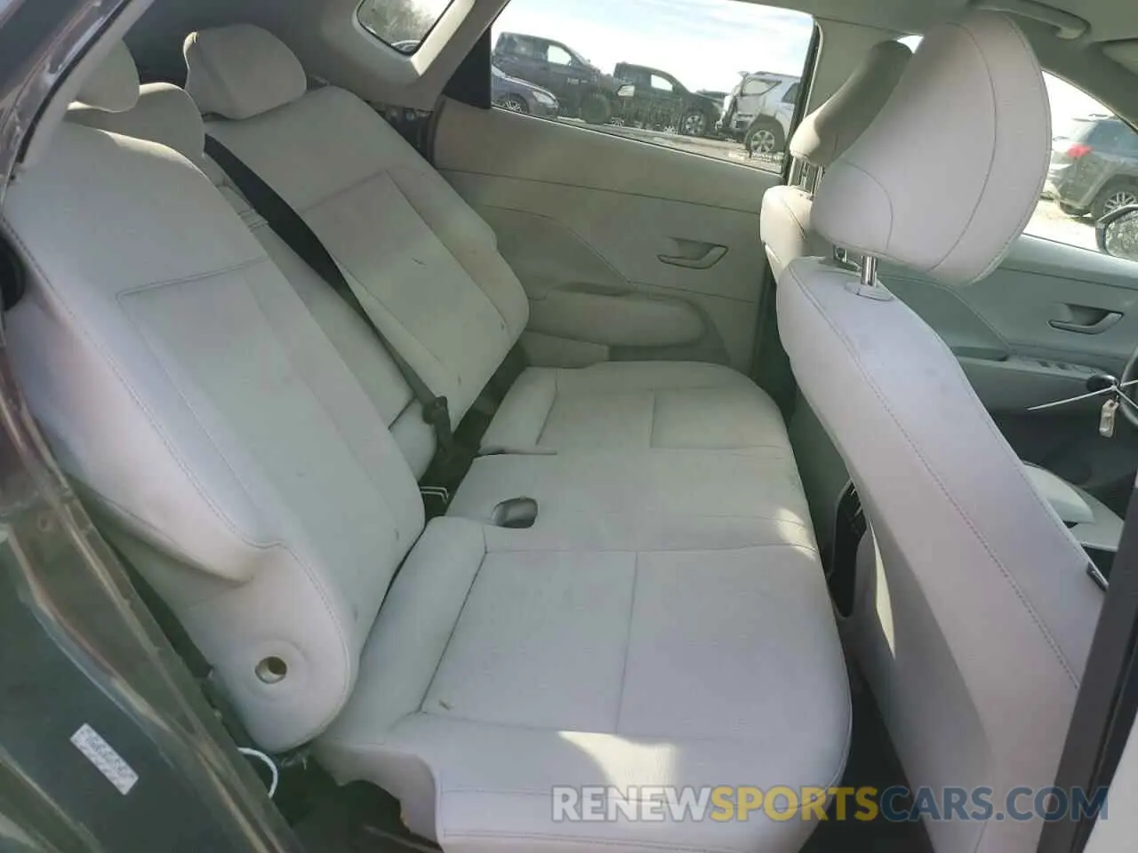 11 fotografías del automóvil dañado KM8HB3AB4RU117547 HYUNDAI KONA 2024