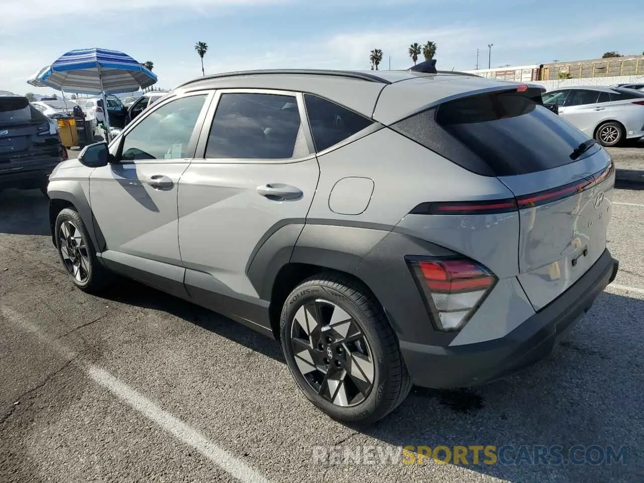 2 fotografías del automóvil dañado KM8HB3AB5RU101034 HYUNDAI KONA 2024
