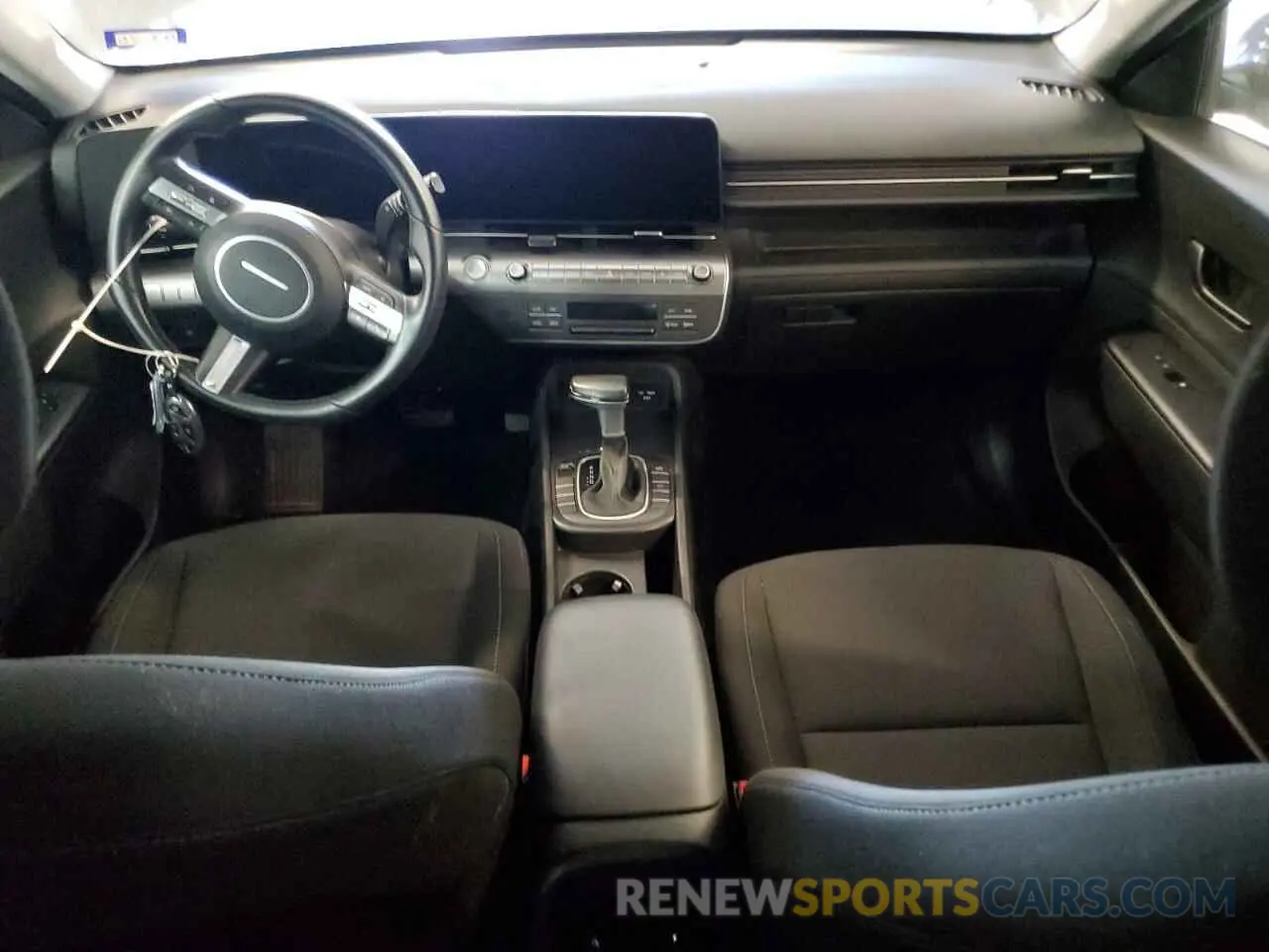 8 fotografías del automóvil dañado KM8HB3AB5RU129917 HYUNDAI KONA 2024