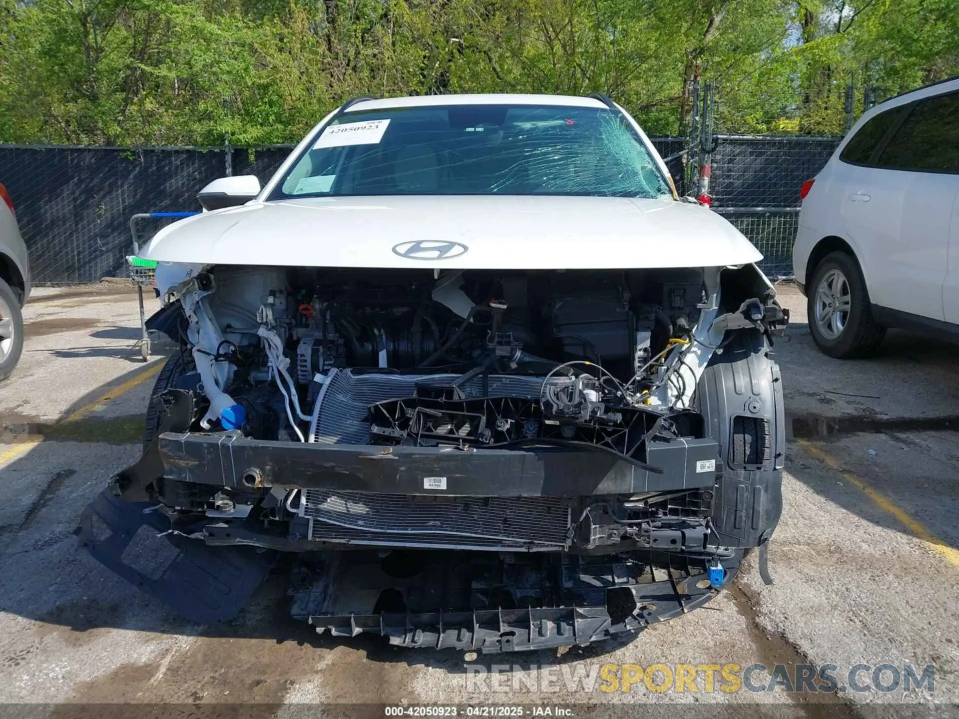 11 fotografías del automóvil dañado KM8HB3AB7RU147464 HYUNDAI KONA 2024