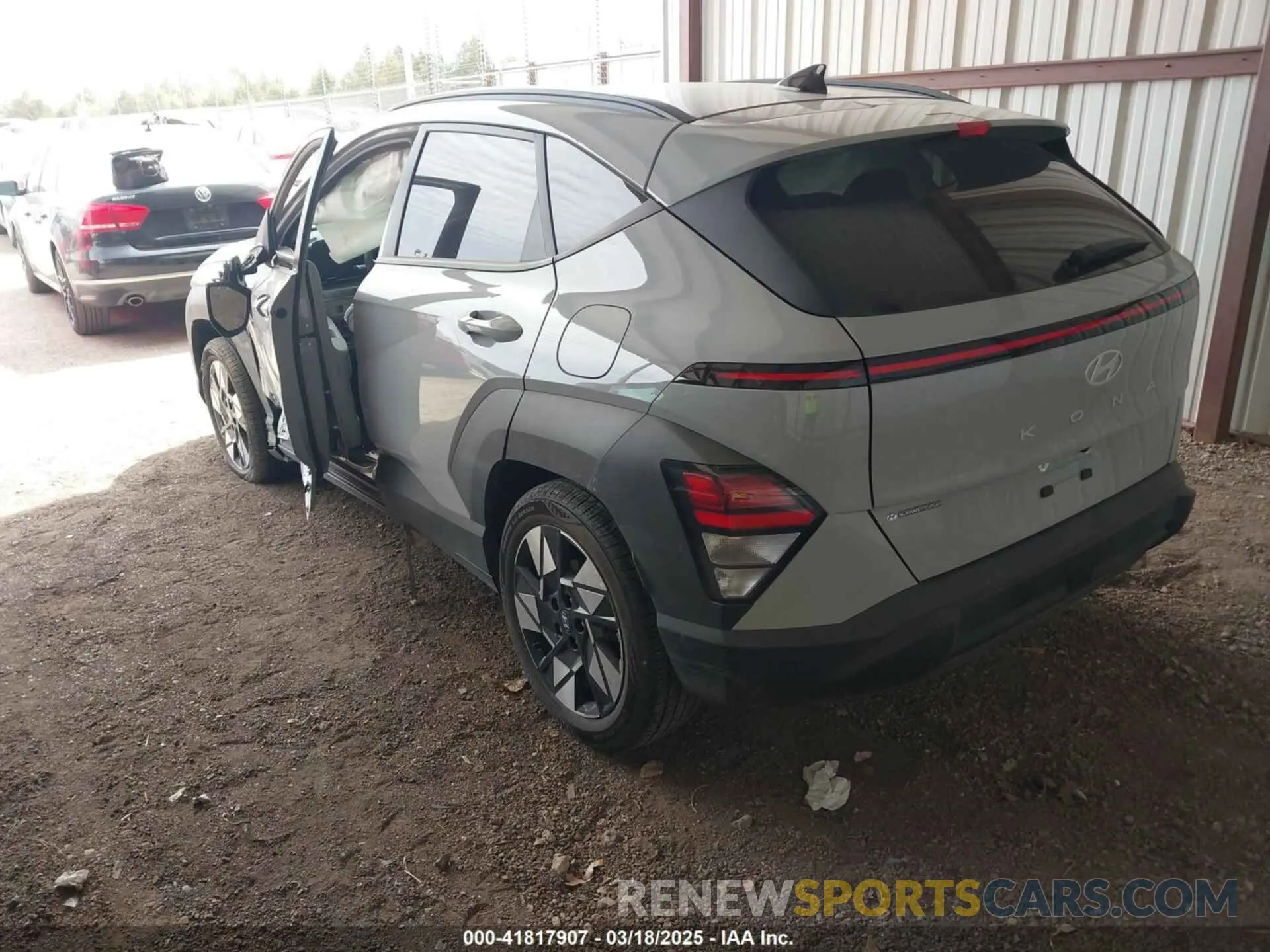 3 fotografías del automóvil dañado KM8HB3AB7RU178360 HYUNDAI KONA 2024