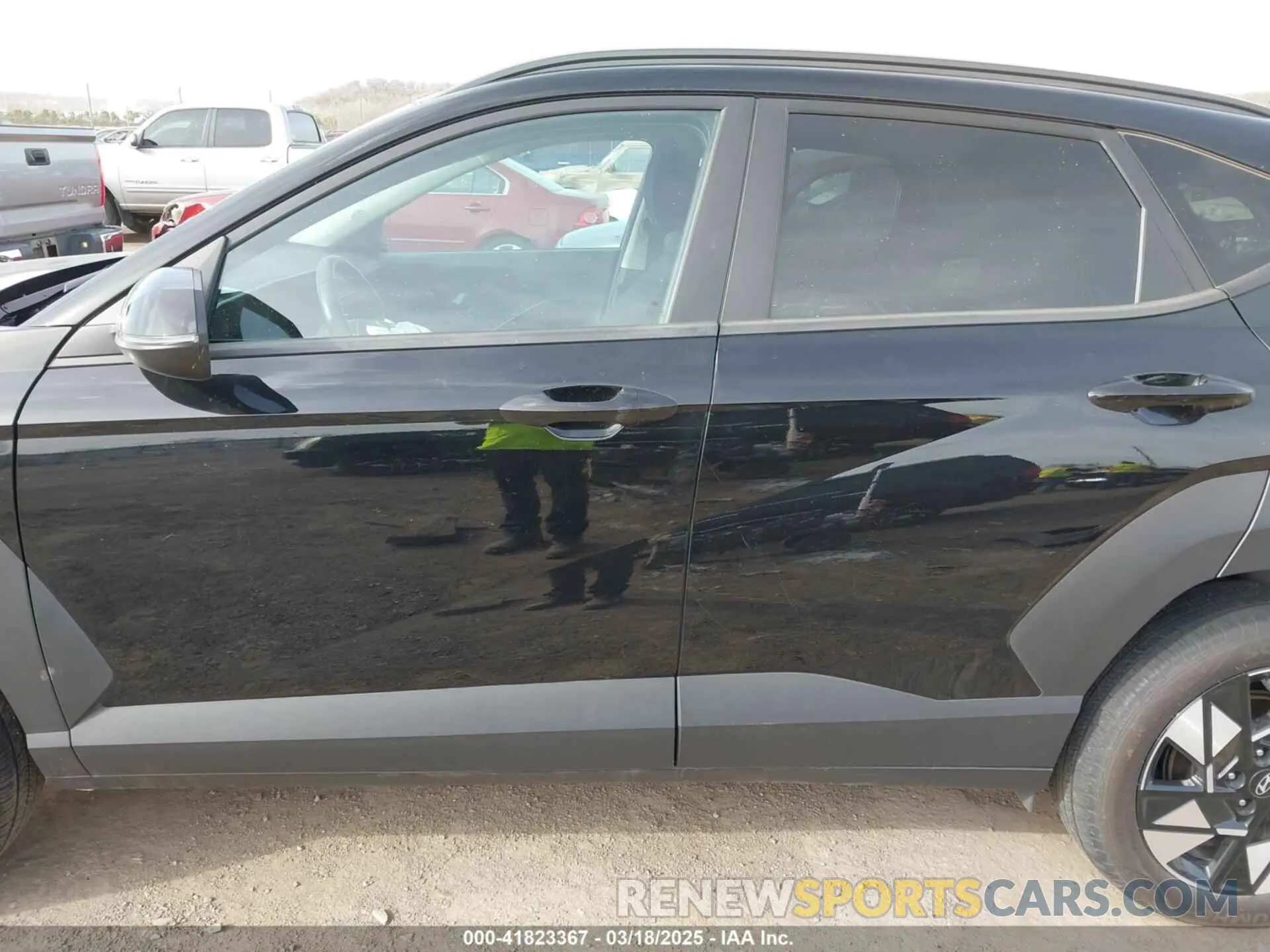 15 fotografías del automóvil dañado KM8HBCAB0RU075619 HYUNDAI KONA 2024