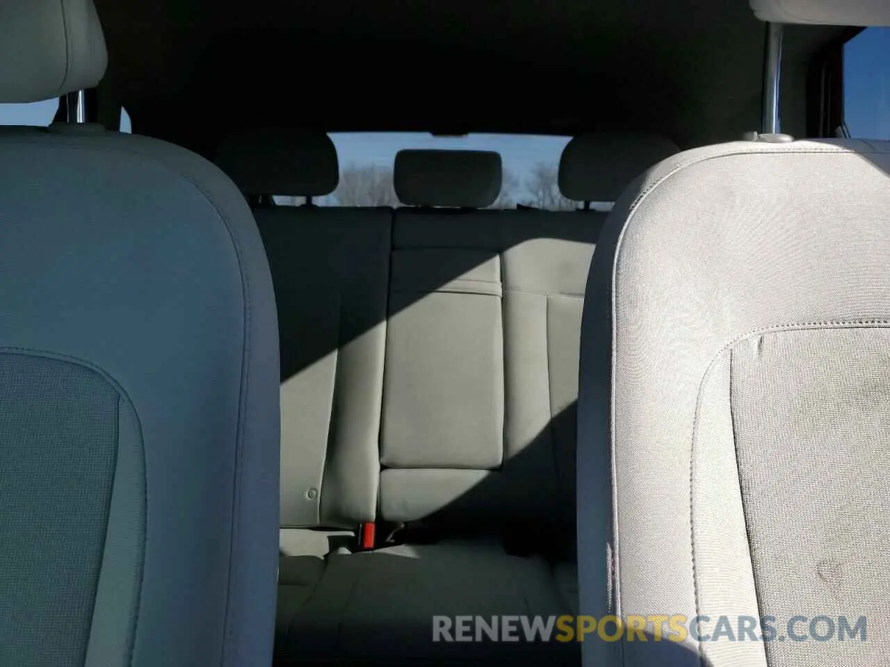 10 fotografías del automóvil dañado KM8HBCAB1RU074334 HYUNDAI KONA 2024
