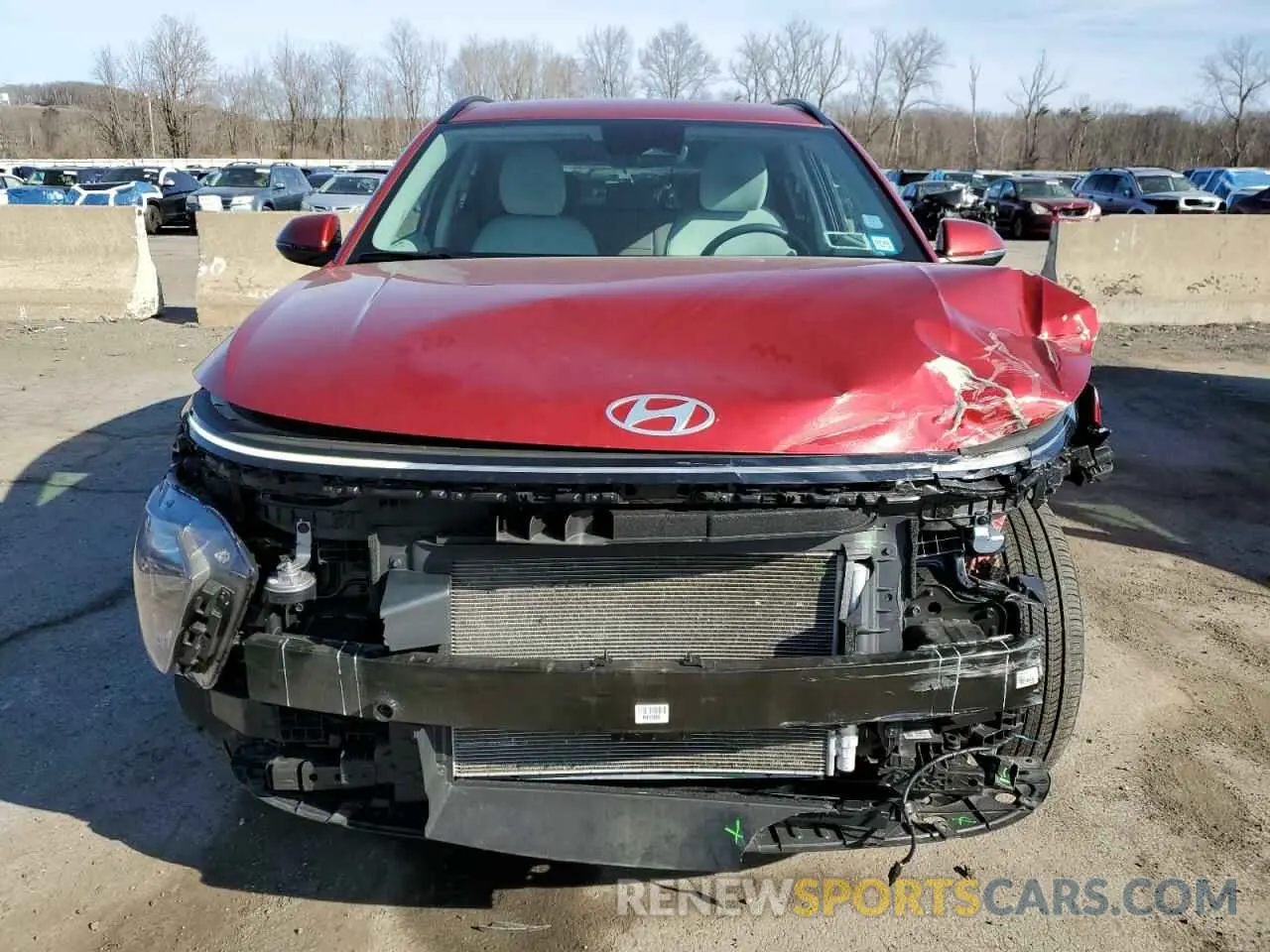 5 fotografías del automóvil dañado KM8HBCAB1RU074334 HYUNDAI KONA 2024
