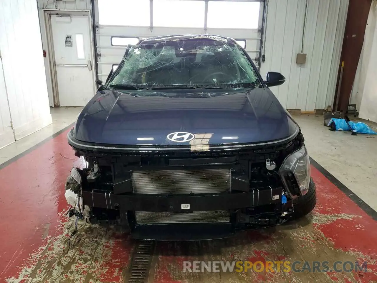 5 fotografías del automóvil dañado KM8HBCAB1RU122107 HYUNDAI KONA 2024