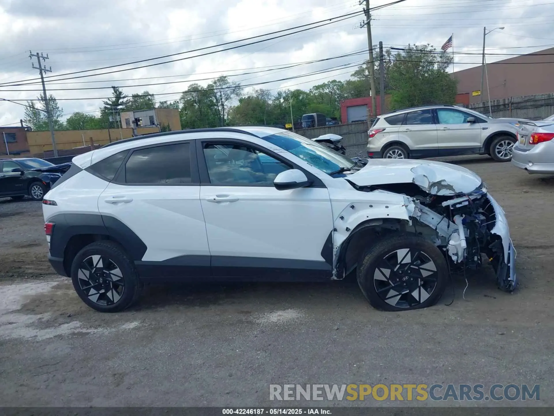 13 fotografías del automóvil dañado KM8HBCAB2RU077839 HYUNDAI KONA 2024