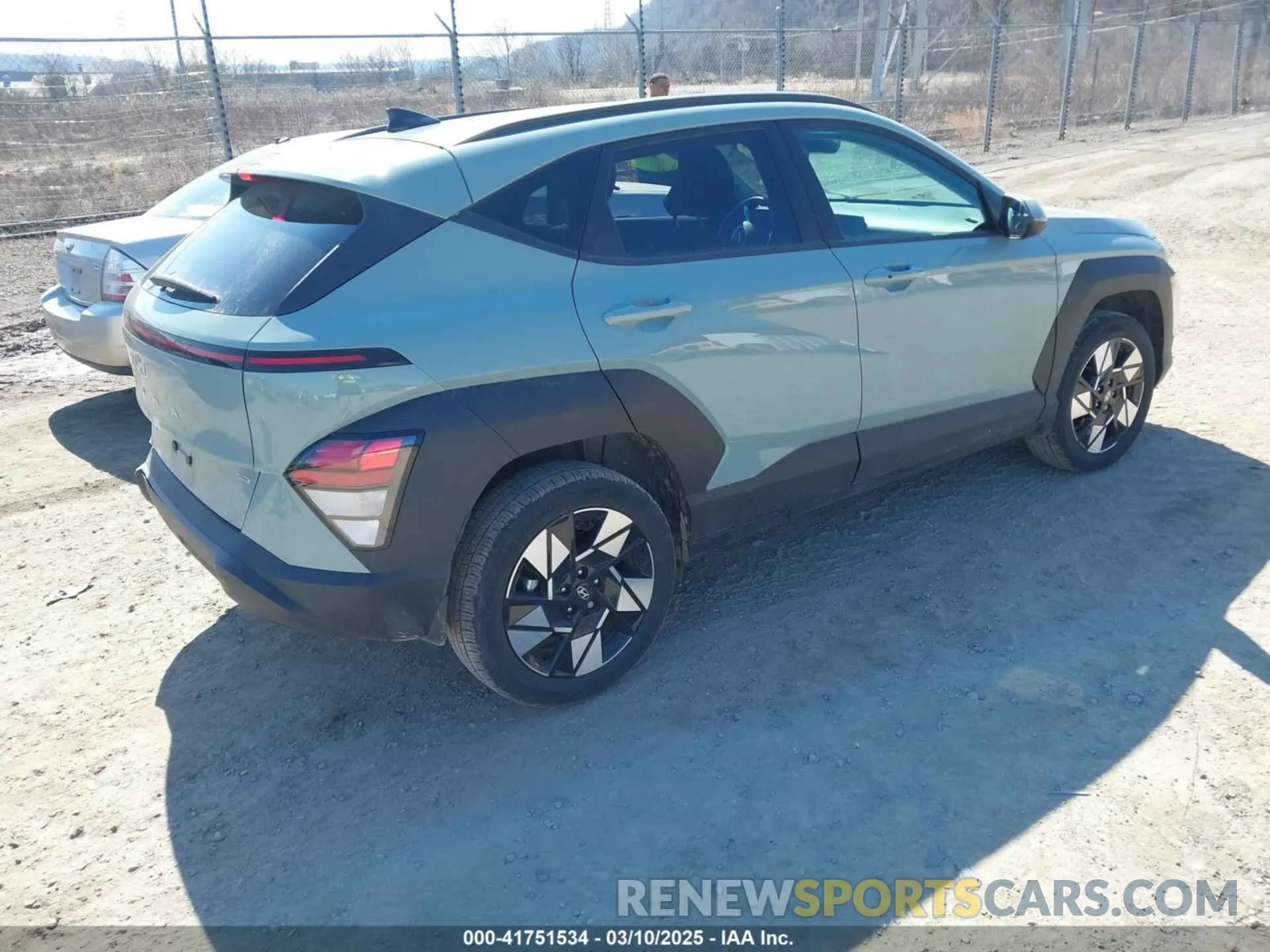 4 fotografías del automóvil dañado KM8HBCAB2RU118129 HYUNDAI KONA 2024