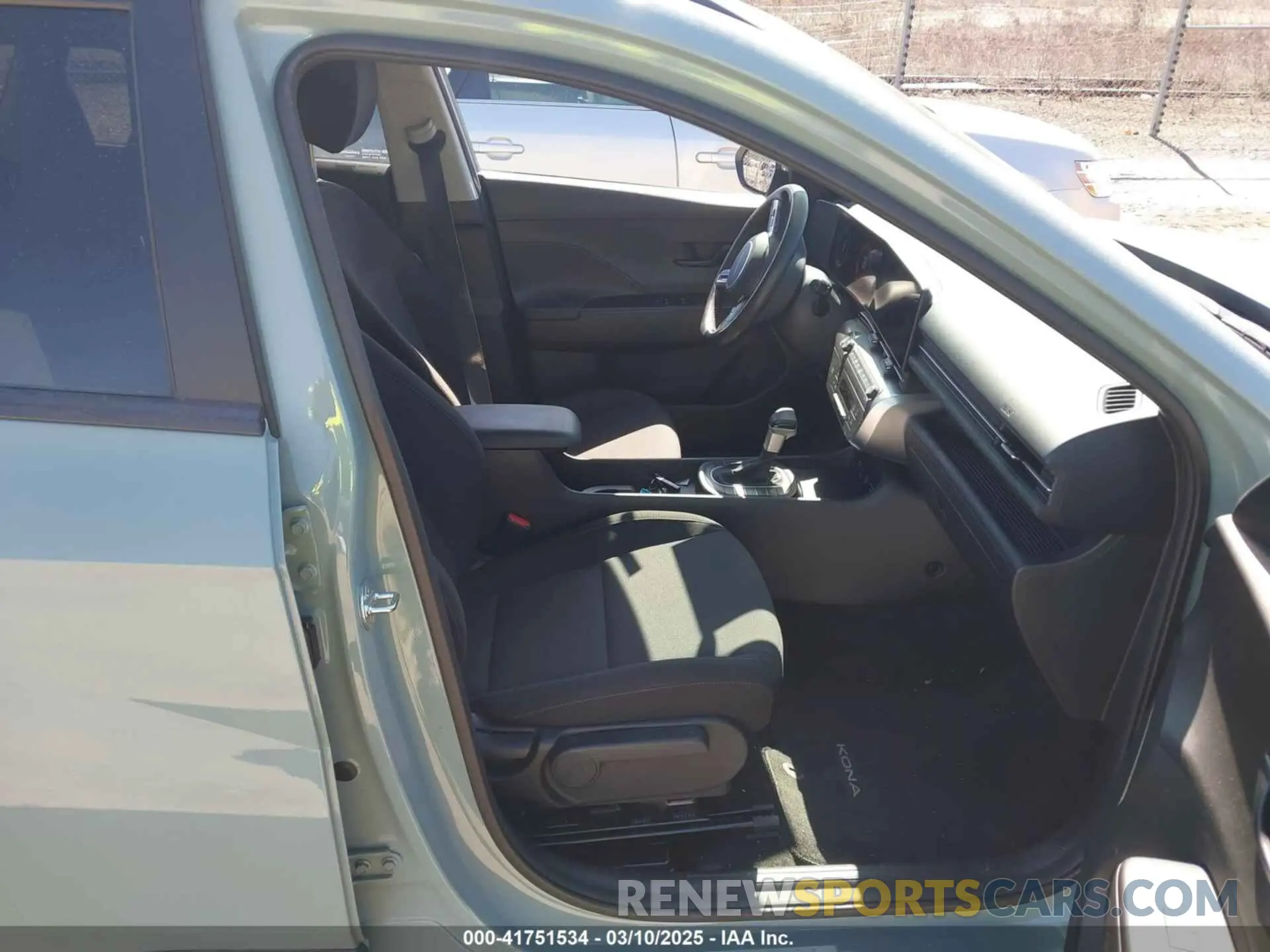 5 fotografías del automóvil dañado KM8HBCAB2RU118129 HYUNDAI KONA 2024