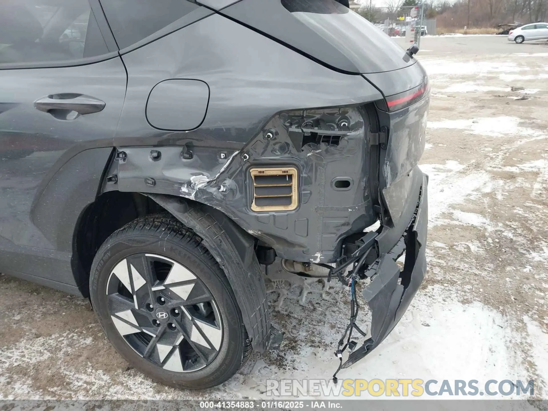 6 fotografías del automóvil dañado KM8HBCAB4RU104684 HYUNDAI KONA 2024