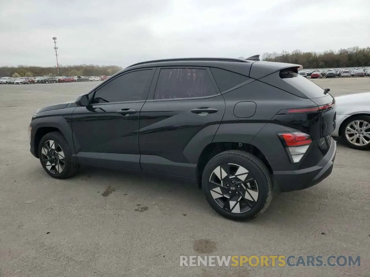 2 fotografías del automóvil dañado KM8HBCAB5RU051431 HYUNDAI KONA 2024