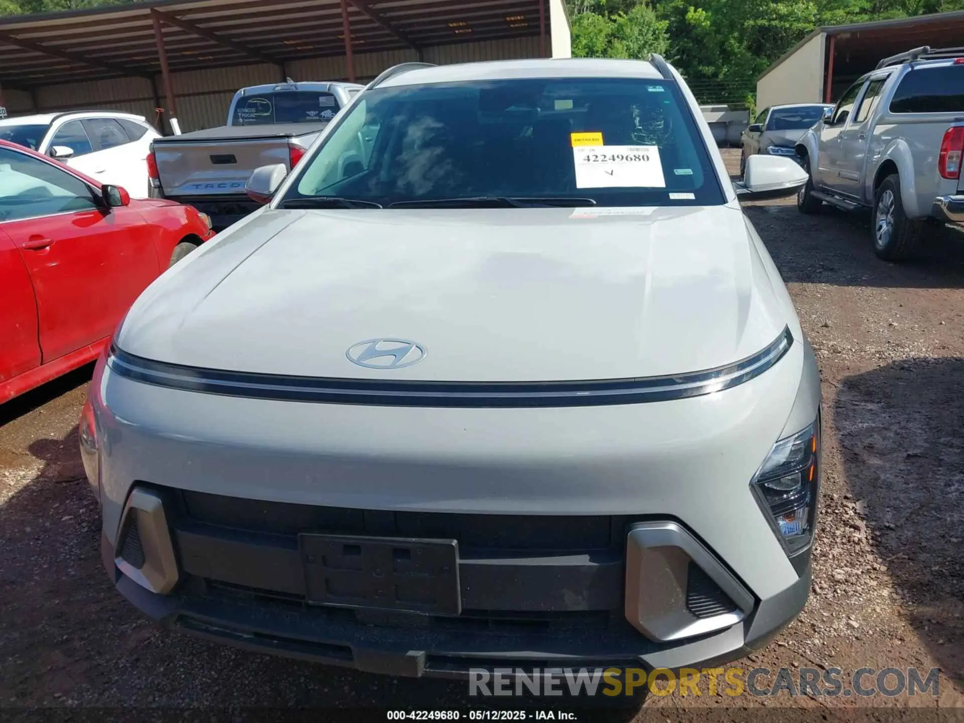 12 fotografías del automóvil dañado KM8HBCAB6RU105349 HYUNDAI KONA 2024