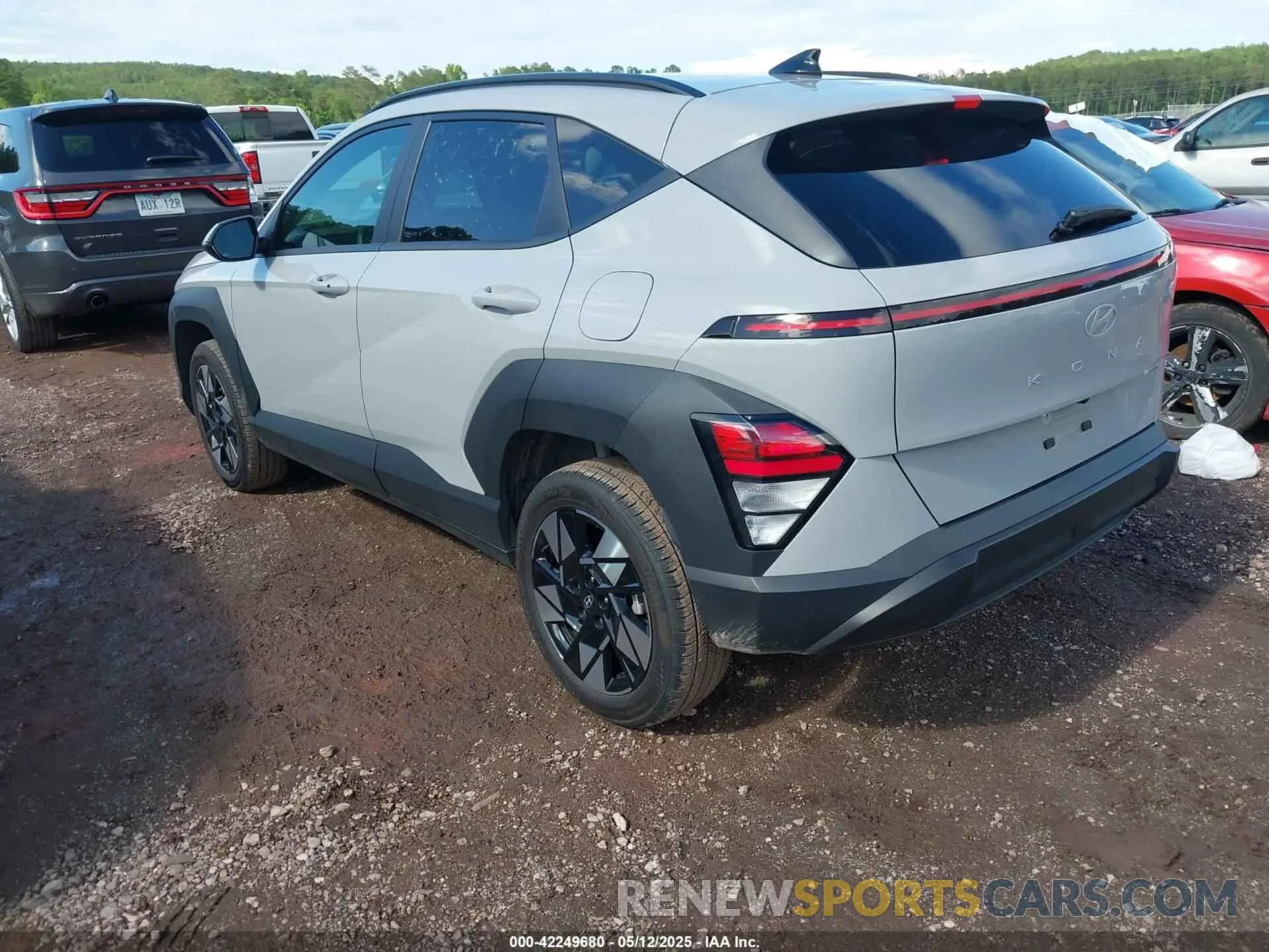3 fotografías del automóvil dañado KM8HBCAB6RU105349 HYUNDAI KONA 2024