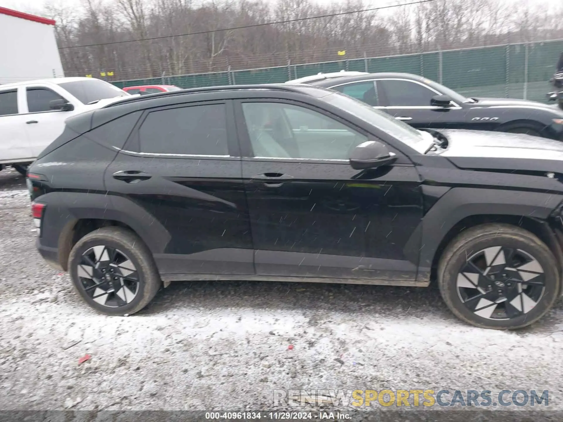 14 fotografías del automóvil dañado KM8HBCAB8RU085752 HYUNDAI KONA 2024
