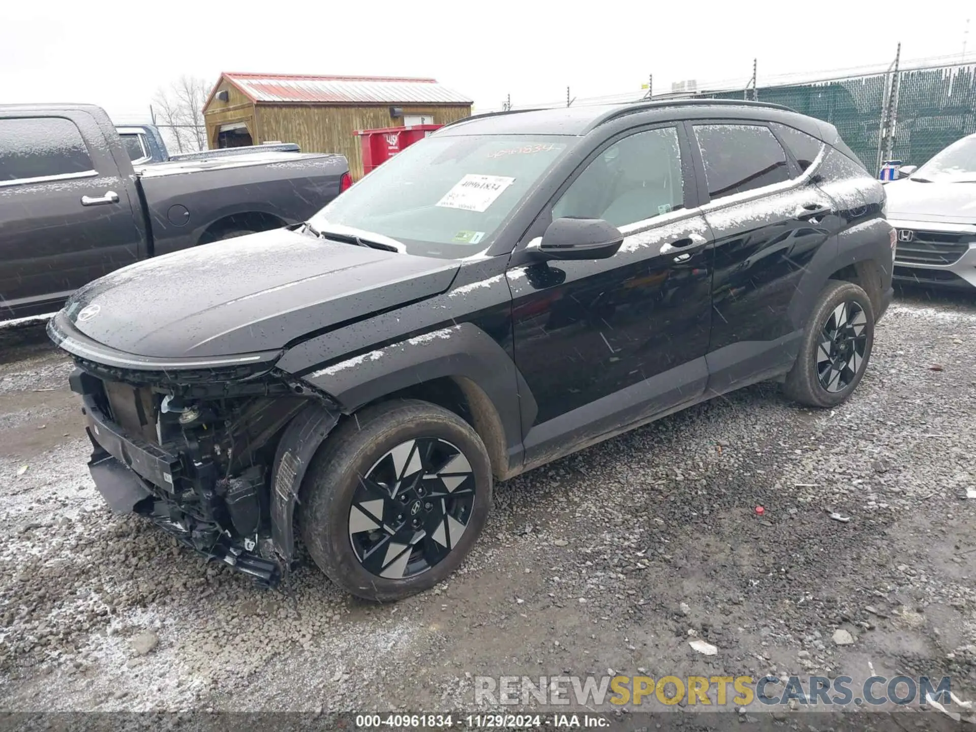 2 fotografías del automóvil dañado KM8HBCAB8RU085752 HYUNDAI KONA 2024