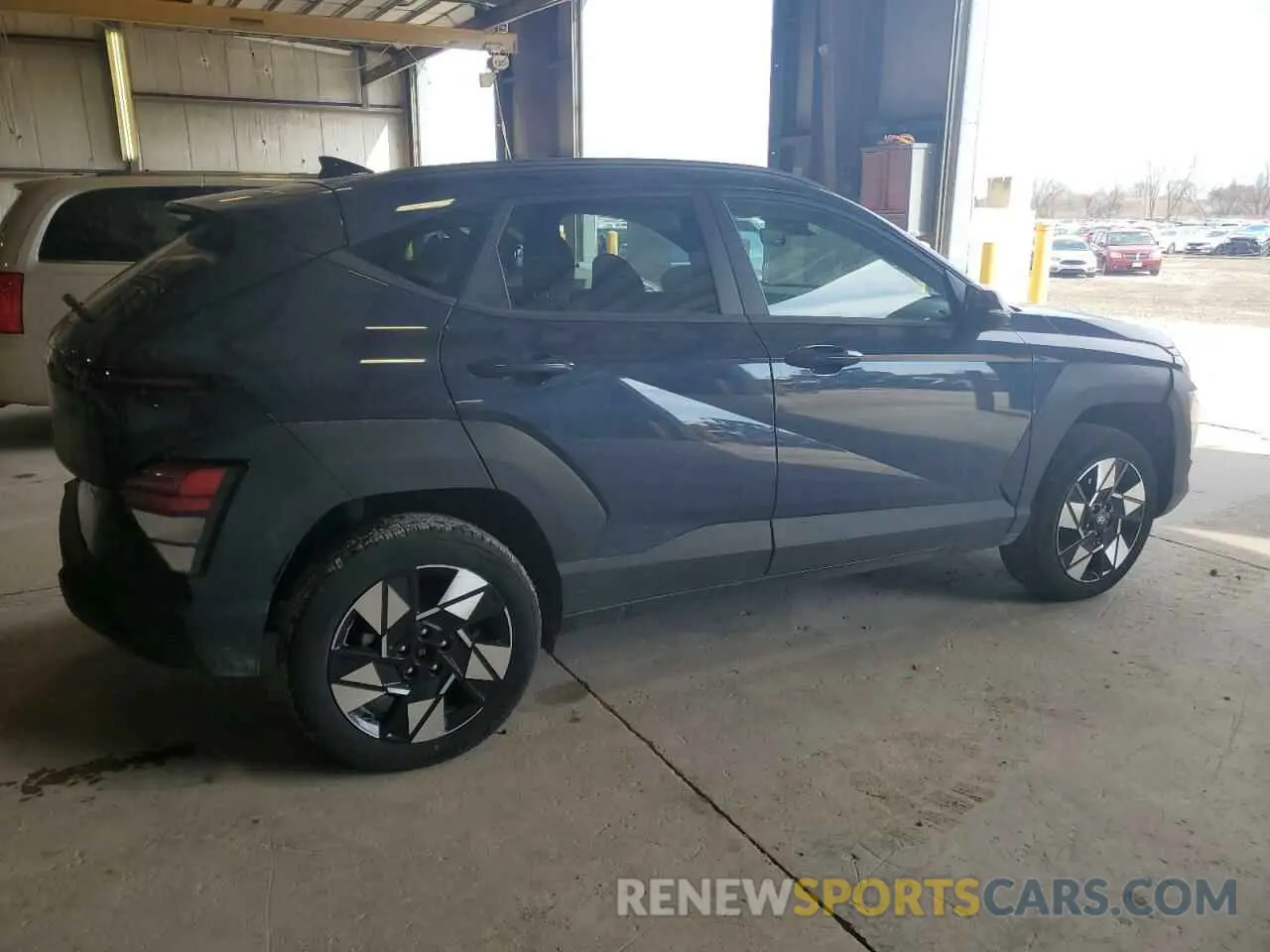 3 fotografías del automóvil dañado KM8HBCAB9RU147868 HYUNDAI KONA 2024