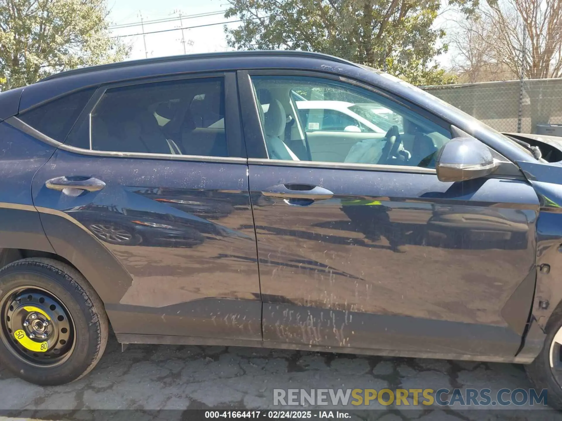 13 fotografías del automóvil dañado KM8HBCAB9RU149085 HYUNDAI KONA 2024