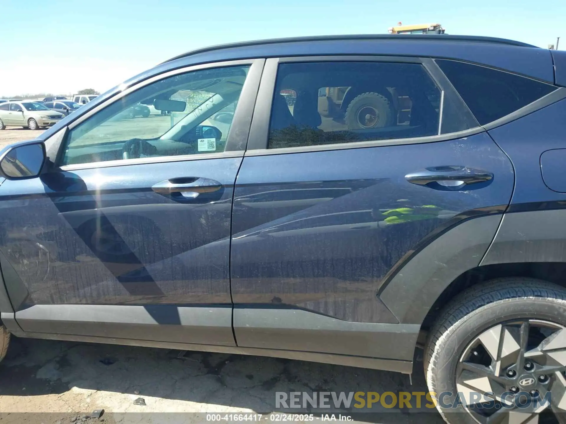 14 fotografías del automóvil dañado KM8HBCAB9RU149085 HYUNDAI KONA 2024