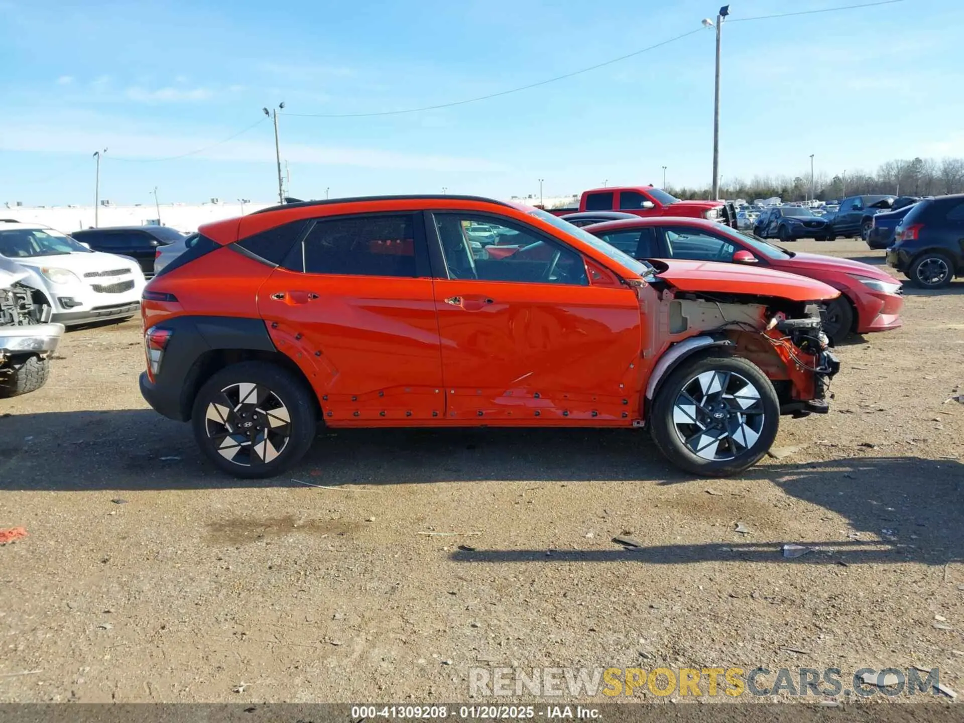 13 fotografías del automóvil dañado KM8HBCABXRU096414 HYUNDAI KONA 2024