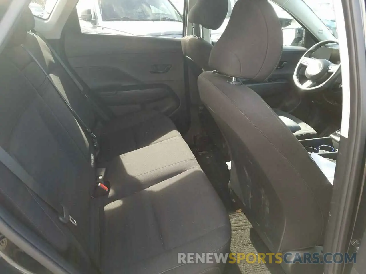 11 fotografías del automóvil dañado KM8HC3A60RU004422 HYUNDAI KONA 2024