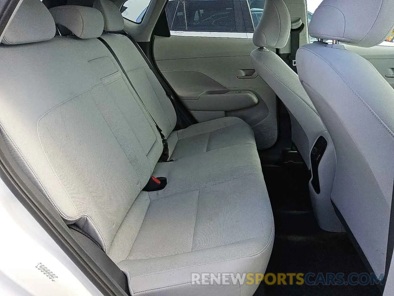 10 fotografías del automóvil dañado KM8HC3A63RU008108 HYUNDAI KONA 2024