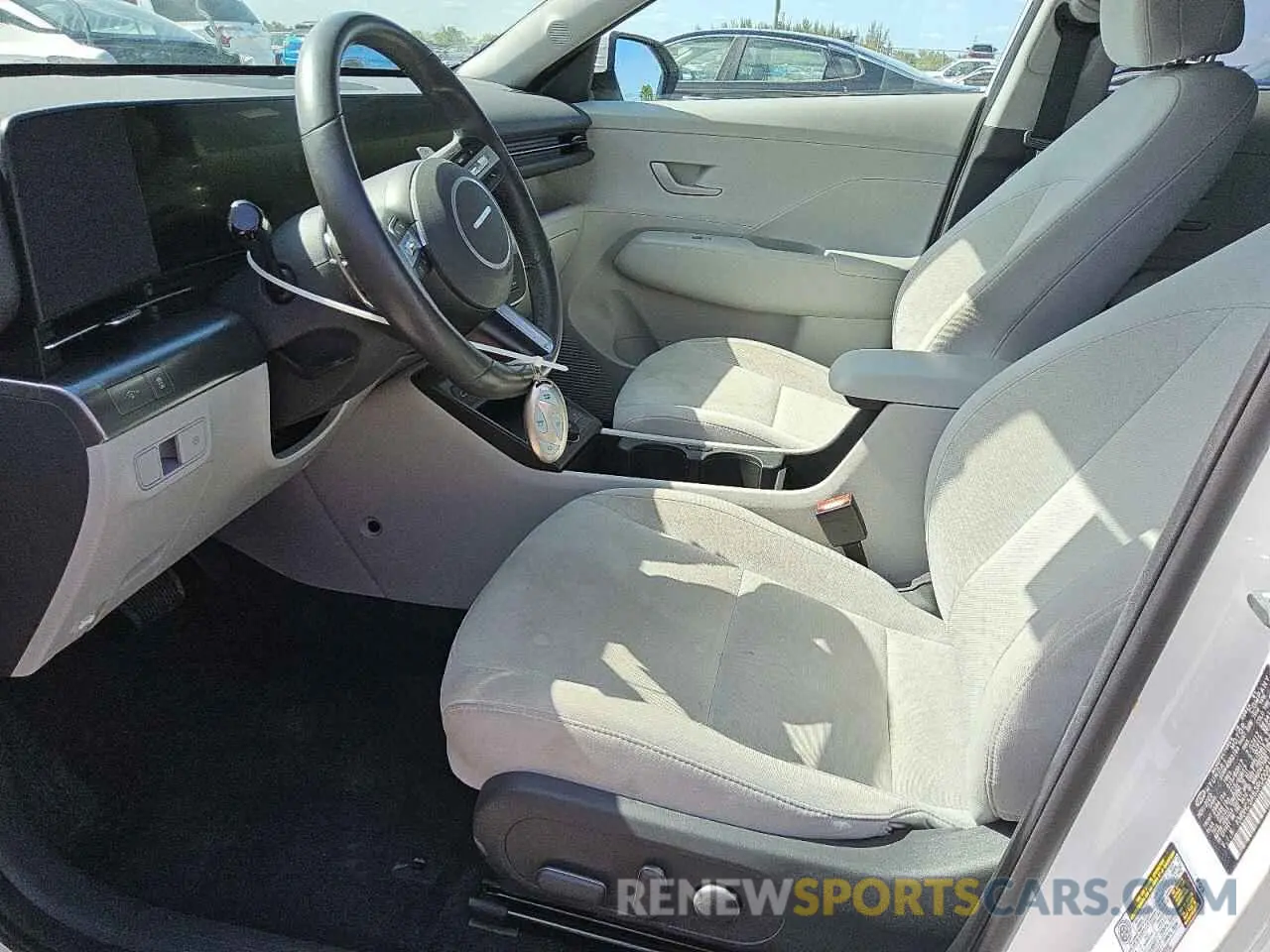 7 fotografías del automóvil dañado KM8HC3A63RU008108 HYUNDAI KONA 2024