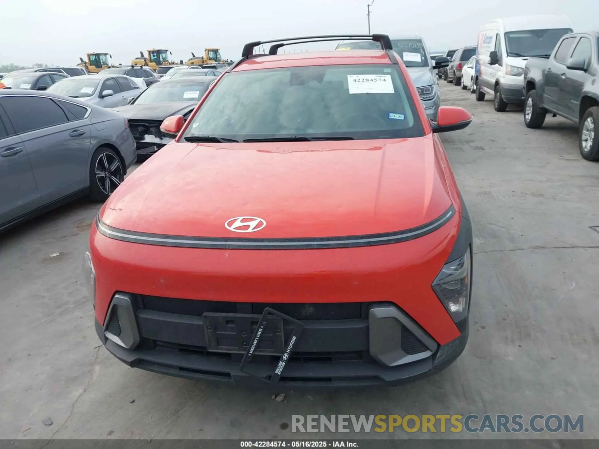 12 fotografías del automóvil dañado KM8HC3AB1RU088148 HYUNDAI KONA 2024