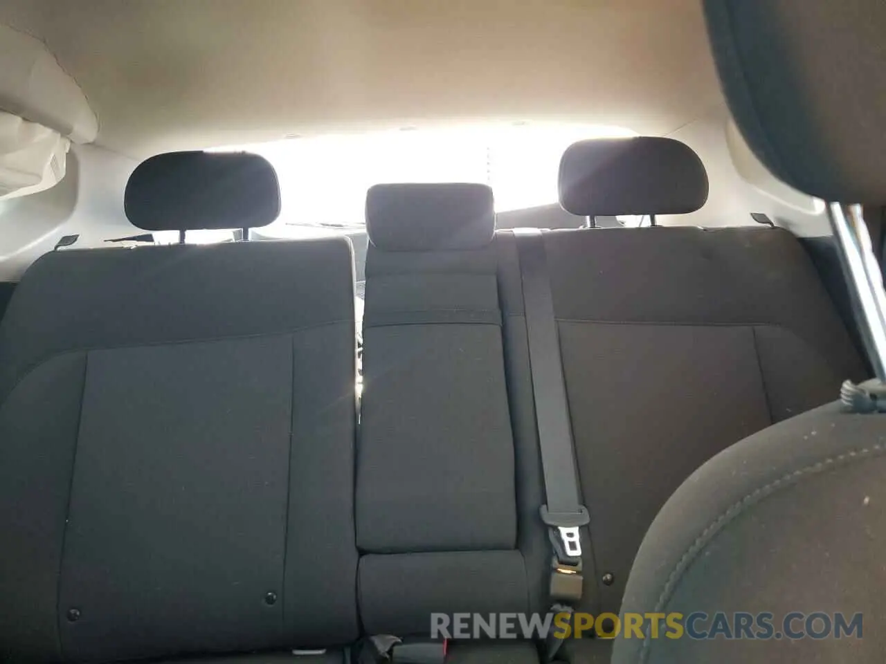 10 fotografías del automóvil dañado KM8HC3AB1RU102114 HYUNDAI KONA 2024