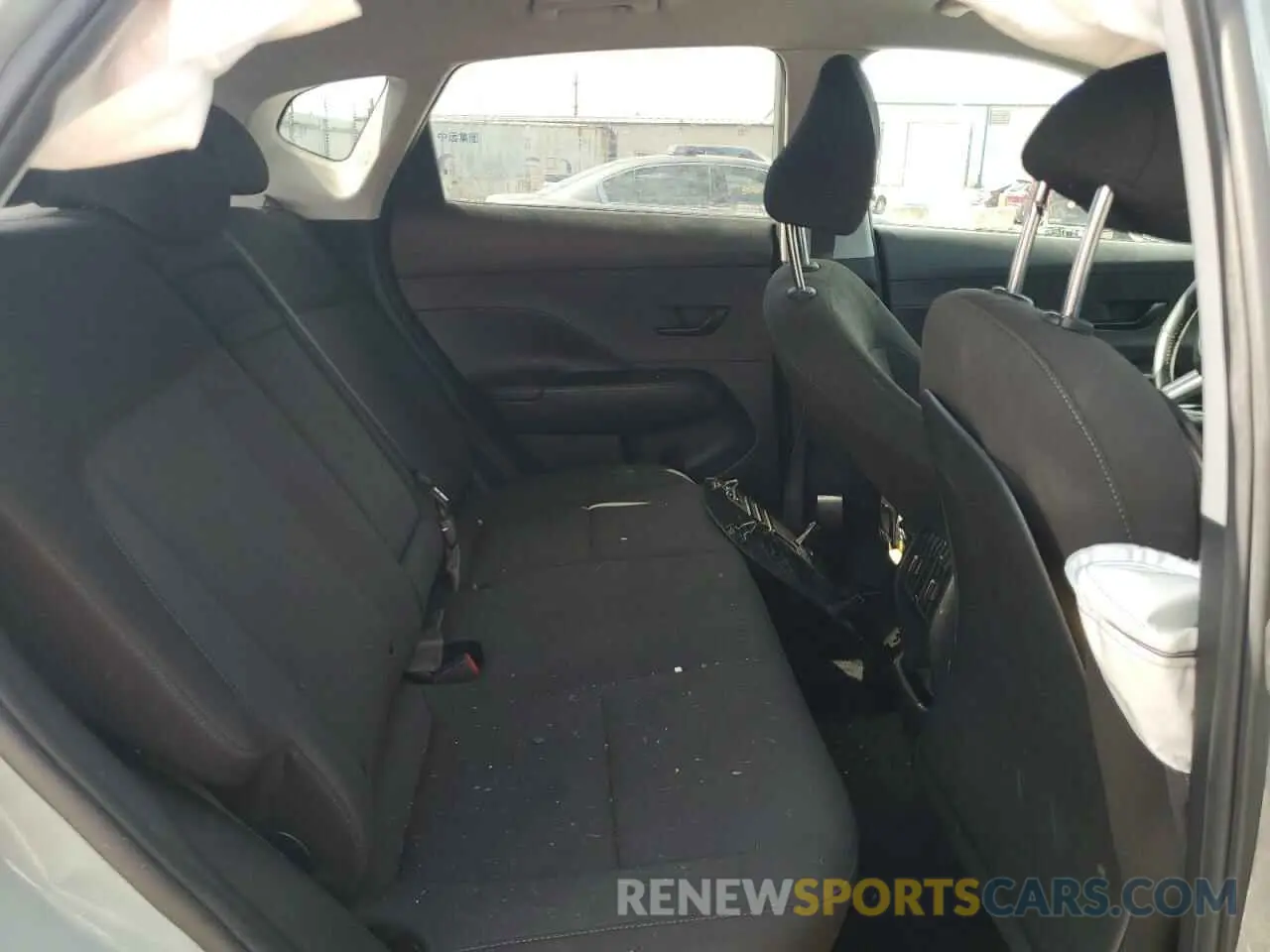 11 fotografías del automóvil dañado KM8HC3AB1RU102114 HYUNDAI KONA 2024