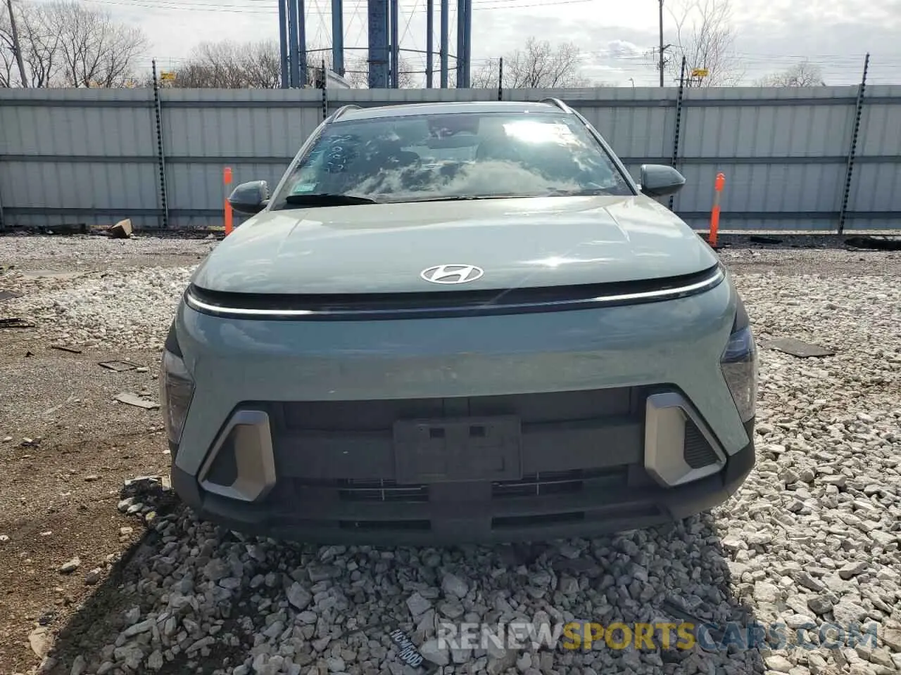 5 fotografías del automóvil dañado KM8HC3AB1RU102114 HYUNDAI KONA 2024