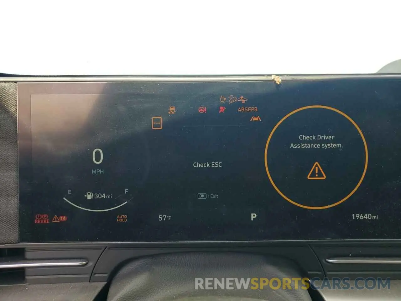 9 fotografías del automóvil dañado KM8HC3AB1RU102114 HYUNDAI KONA 2024