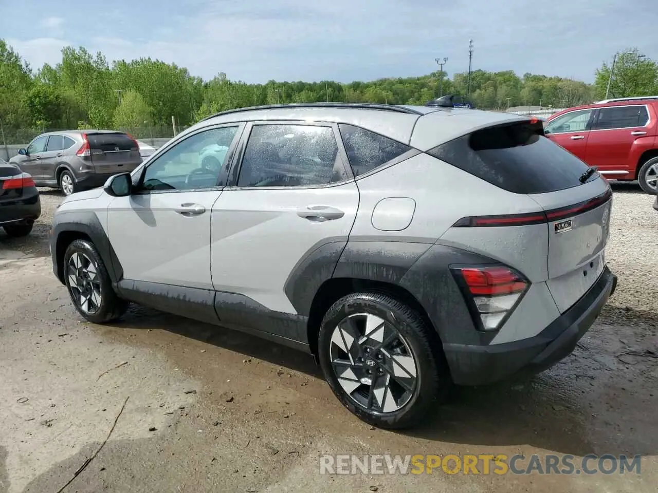 2 fotografías del automóvil dañado KM8HC3AB1RU137557 HYUNDAI KONA 2024