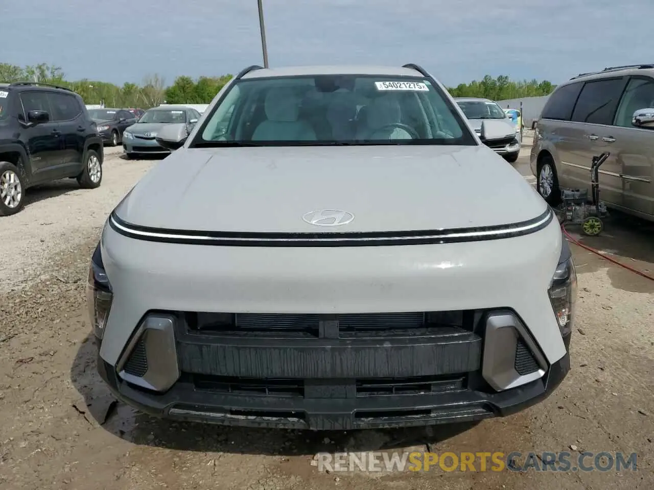 5 fotografías del automóvil dañado KM8HC3AB1RU137557 HYUNDAI KONA 2024