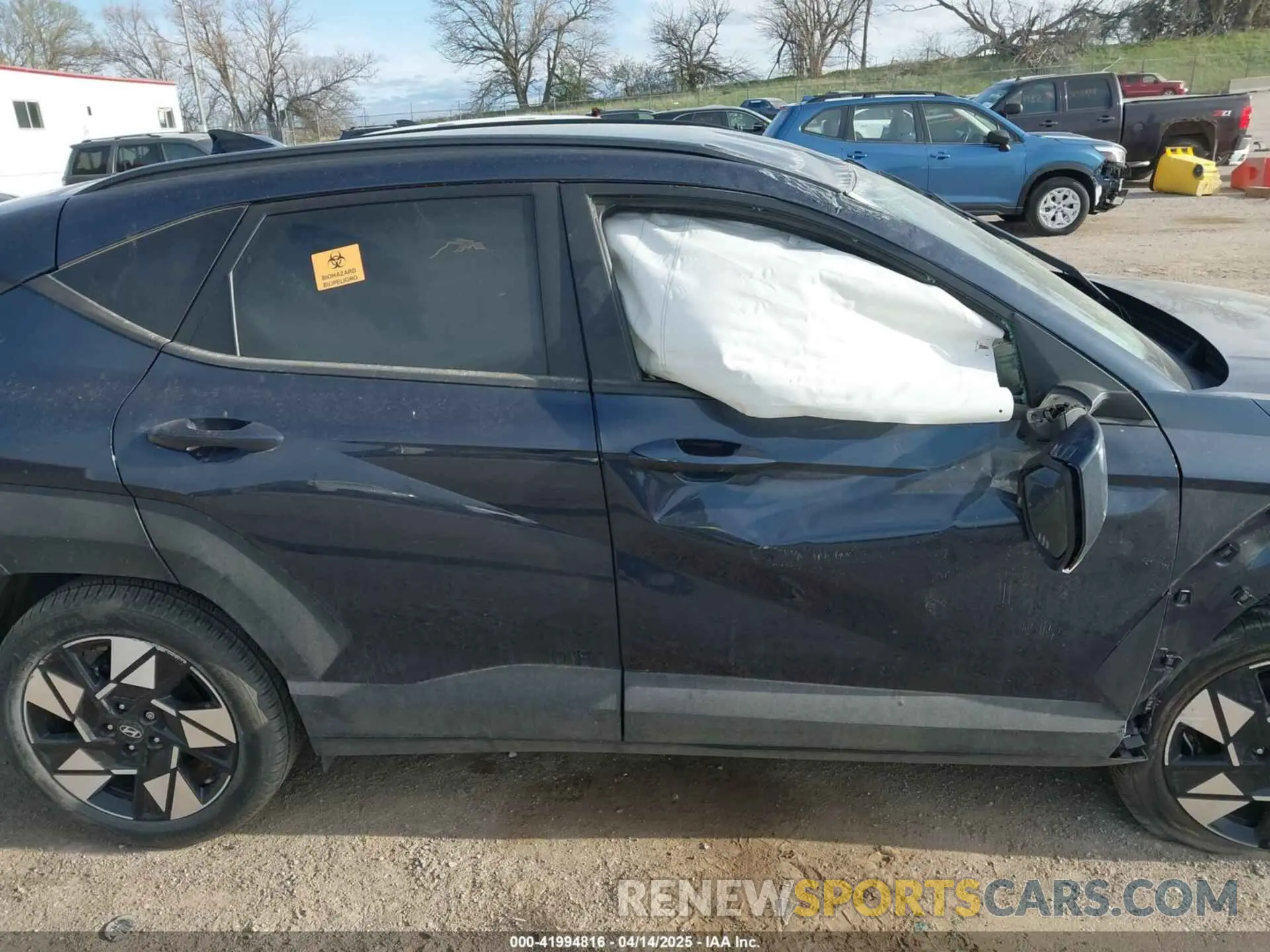 12 fotografías del automóvil dañado KM8HC3AB2RU074615 HYUNDAI KONA 2024