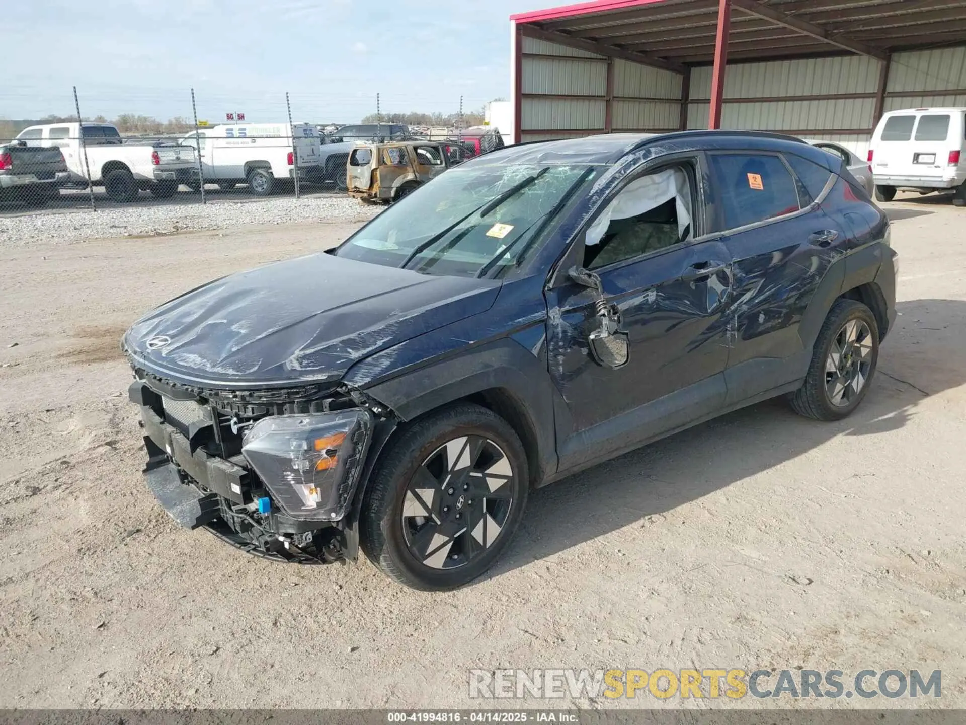 2 fotografías del automóvil dañado KM8HC3AB2RU074615 HYUNDAI KONA 2024