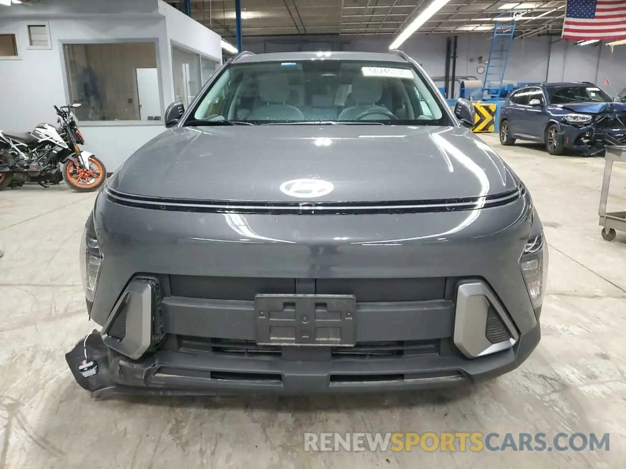 5 fotografías del automóvil dañado KM8HC3AB3RU138337 HYUNDAI KONA 2024