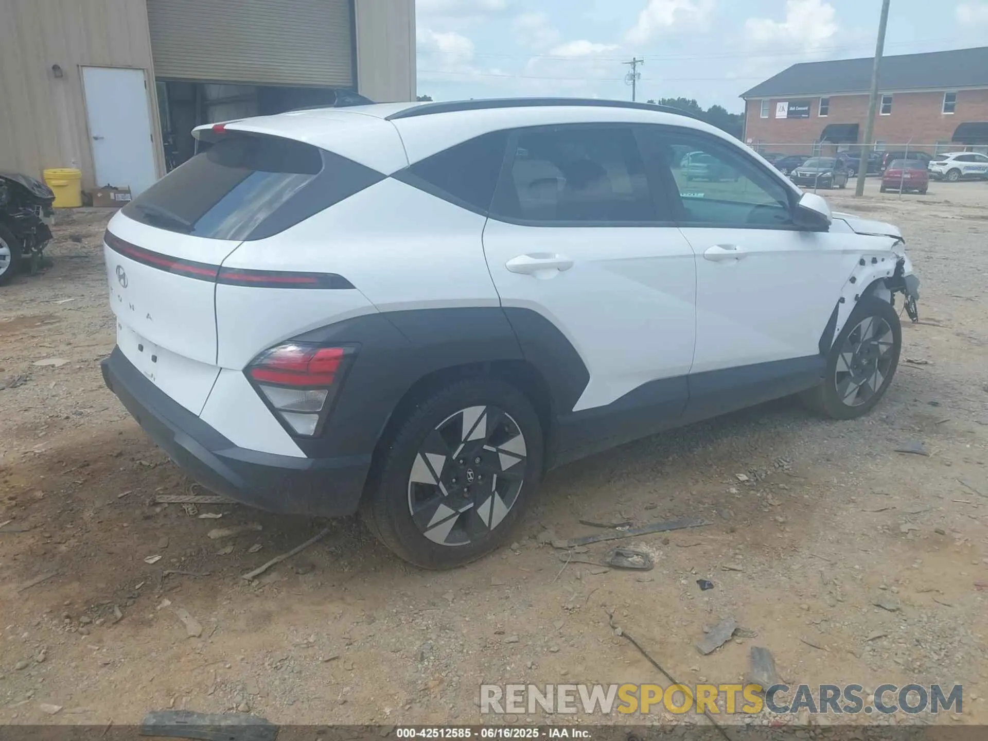 4 fotografías del automóvil dañado KM8HC3AB4RU054074 HYUNDAI KONA 2024