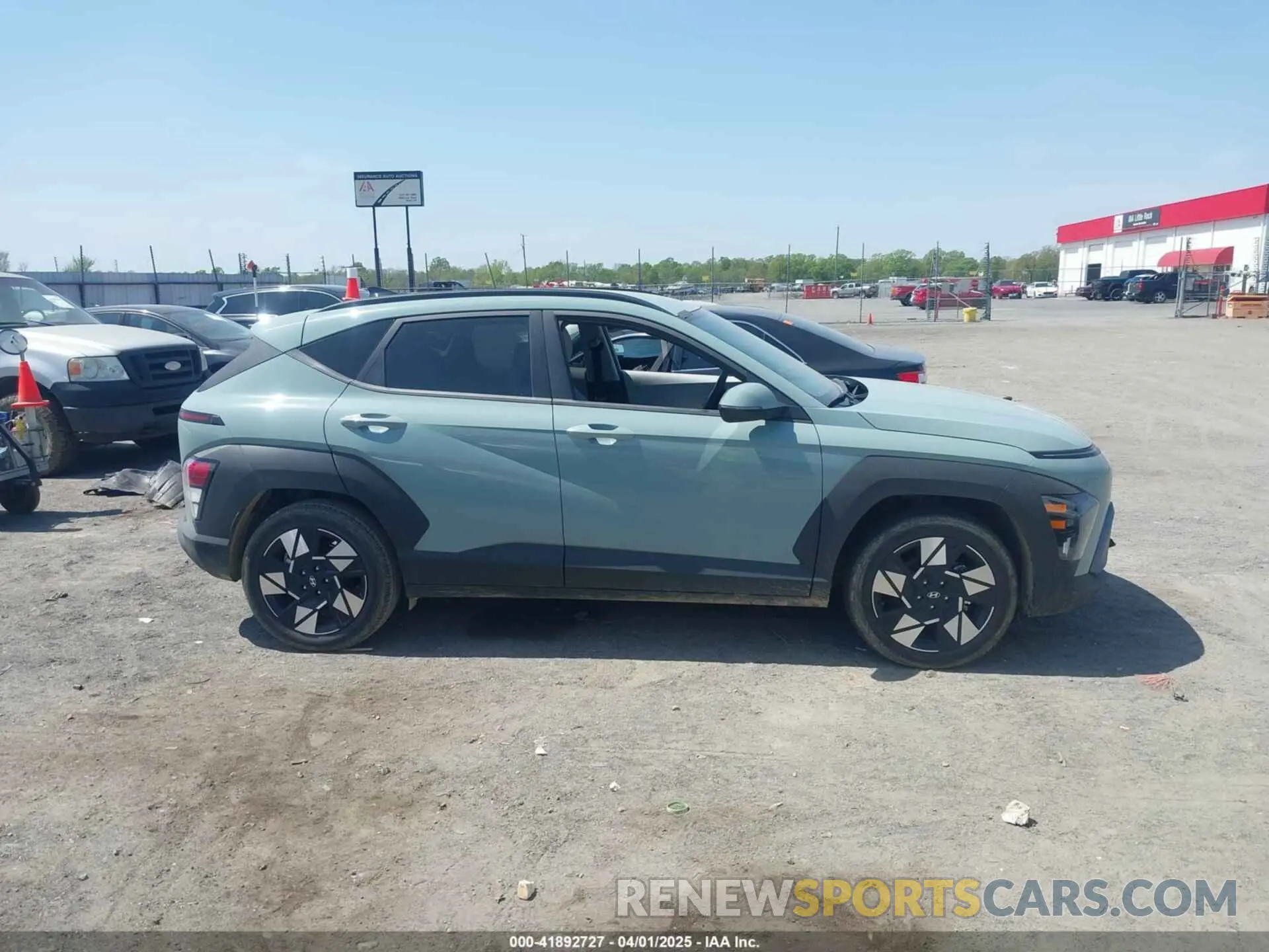 13 fotografías del automóvil dañado KM8HC3AB4RU082523 HYUNDAI KONA 2024