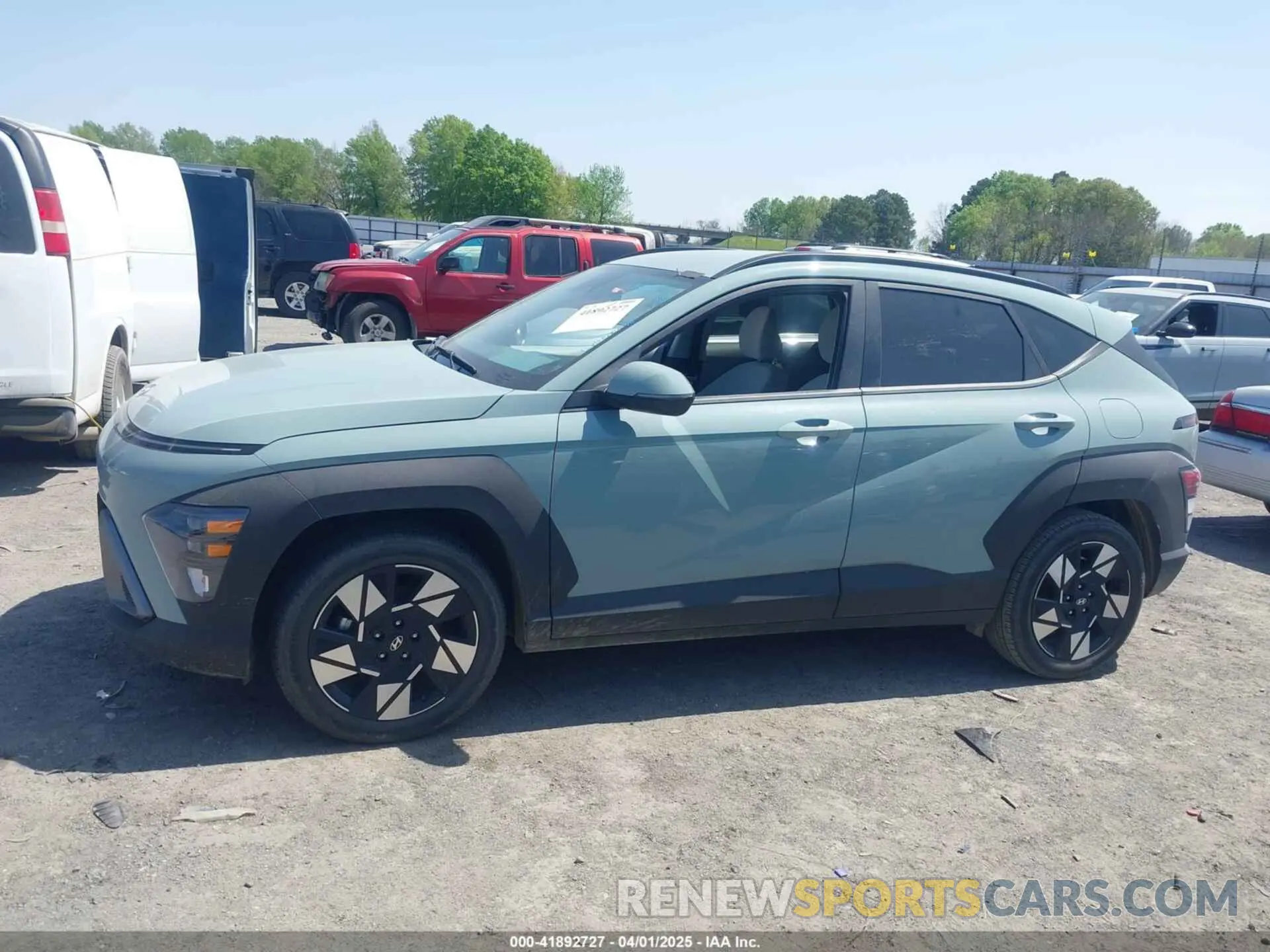 14 fotografías del automóvil dañado KM8HC3AB4RU082523 HYUNDAI KONA 2024